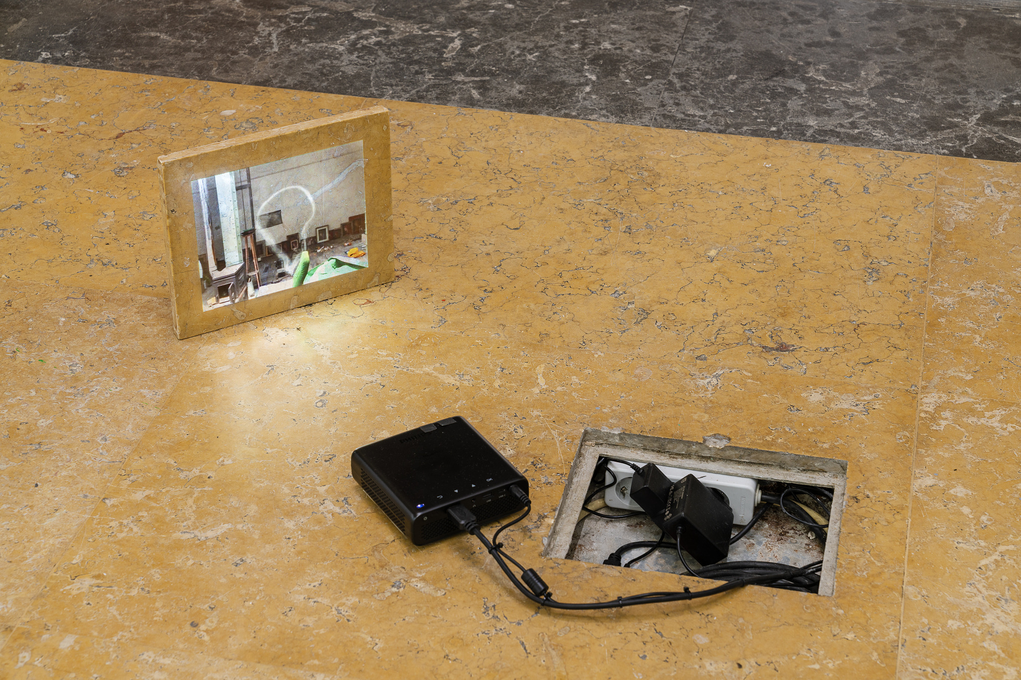Installation View, Images courtesy of Culturgest, Porto. Photos by Dinis Santos.