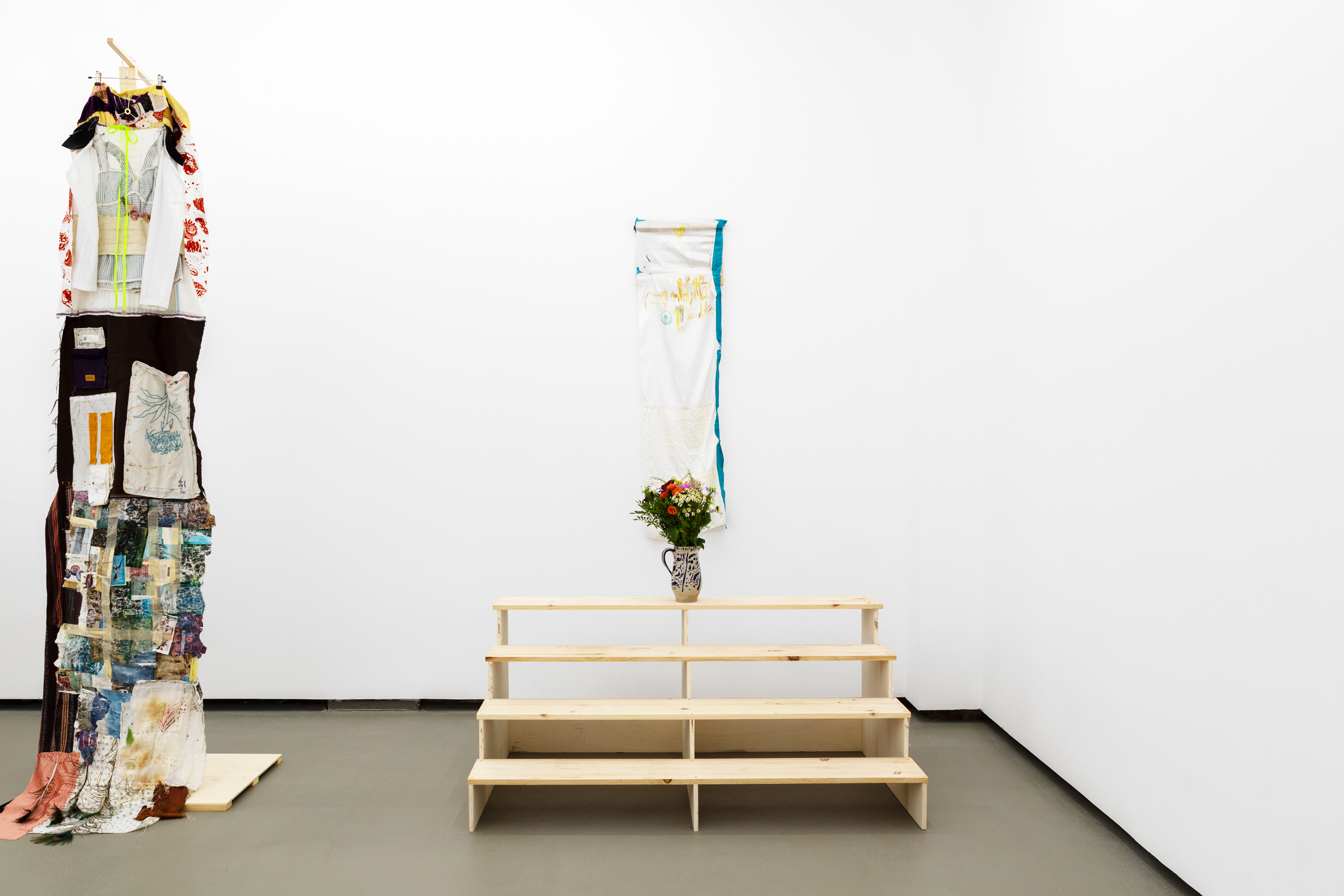 Installation View, The Giants of the Circle & with The Birds of Circus, The Hawk Looks out with The Golden Eagle (2025), Adult & Juvenile, Courtesy of CIBRIÁN