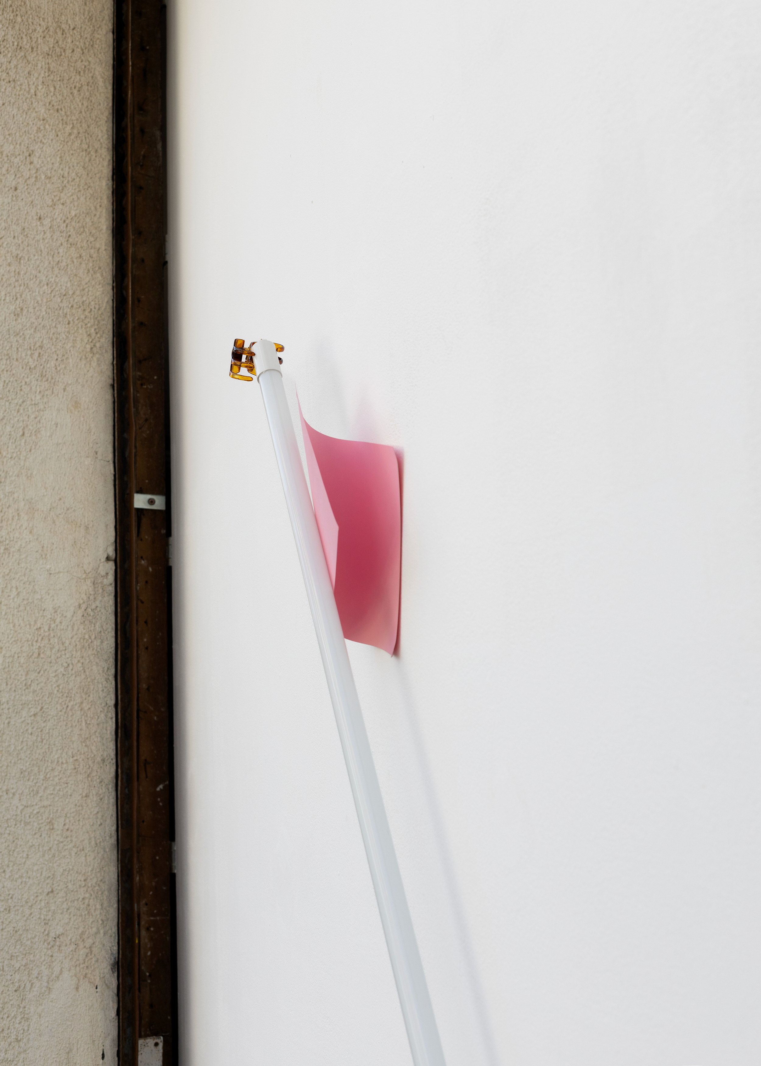 Installation View, Senyalar un rebot i oblidar-se’n (2025), courtesy of barsa
