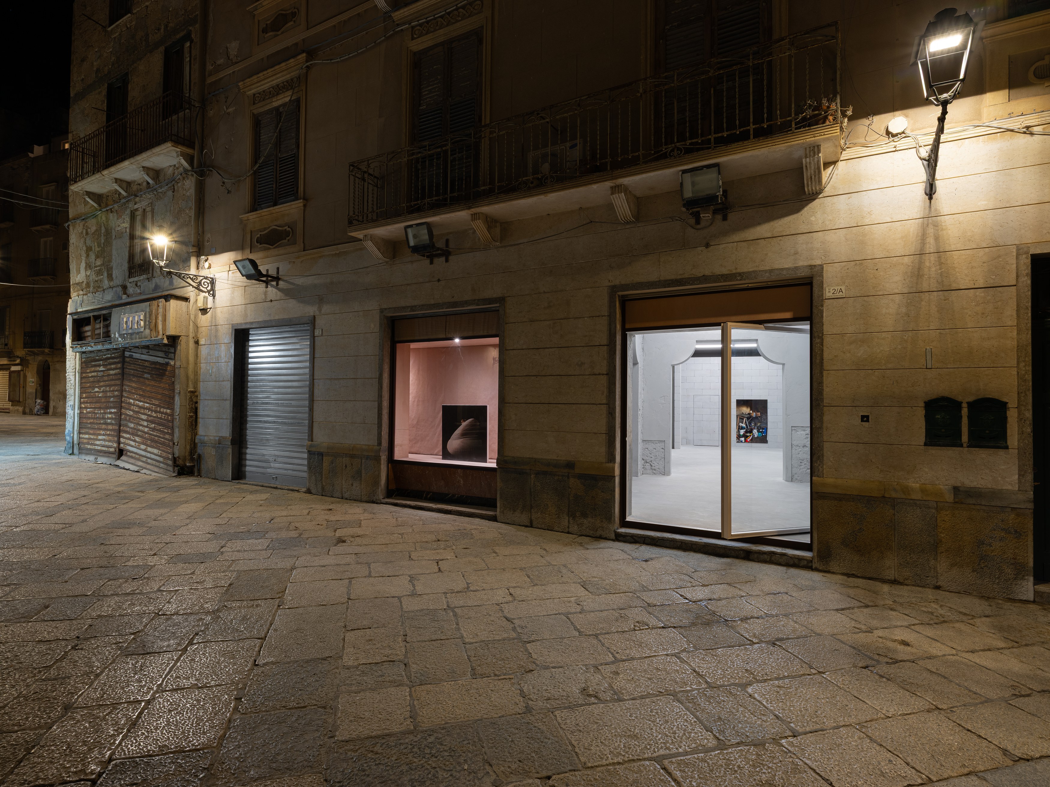 Installation View, "The brain is not a ready–made machine" (2025), Courtesy of the artist and INCURVA.