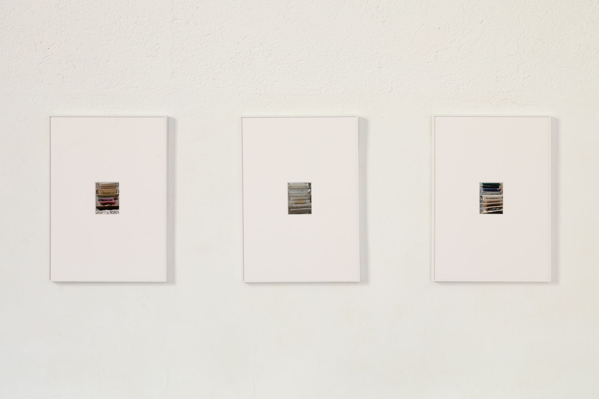 Installation View, Timelines (o cortes transversales del tiempo) (2025), courtesy of the artist and Belmonte.