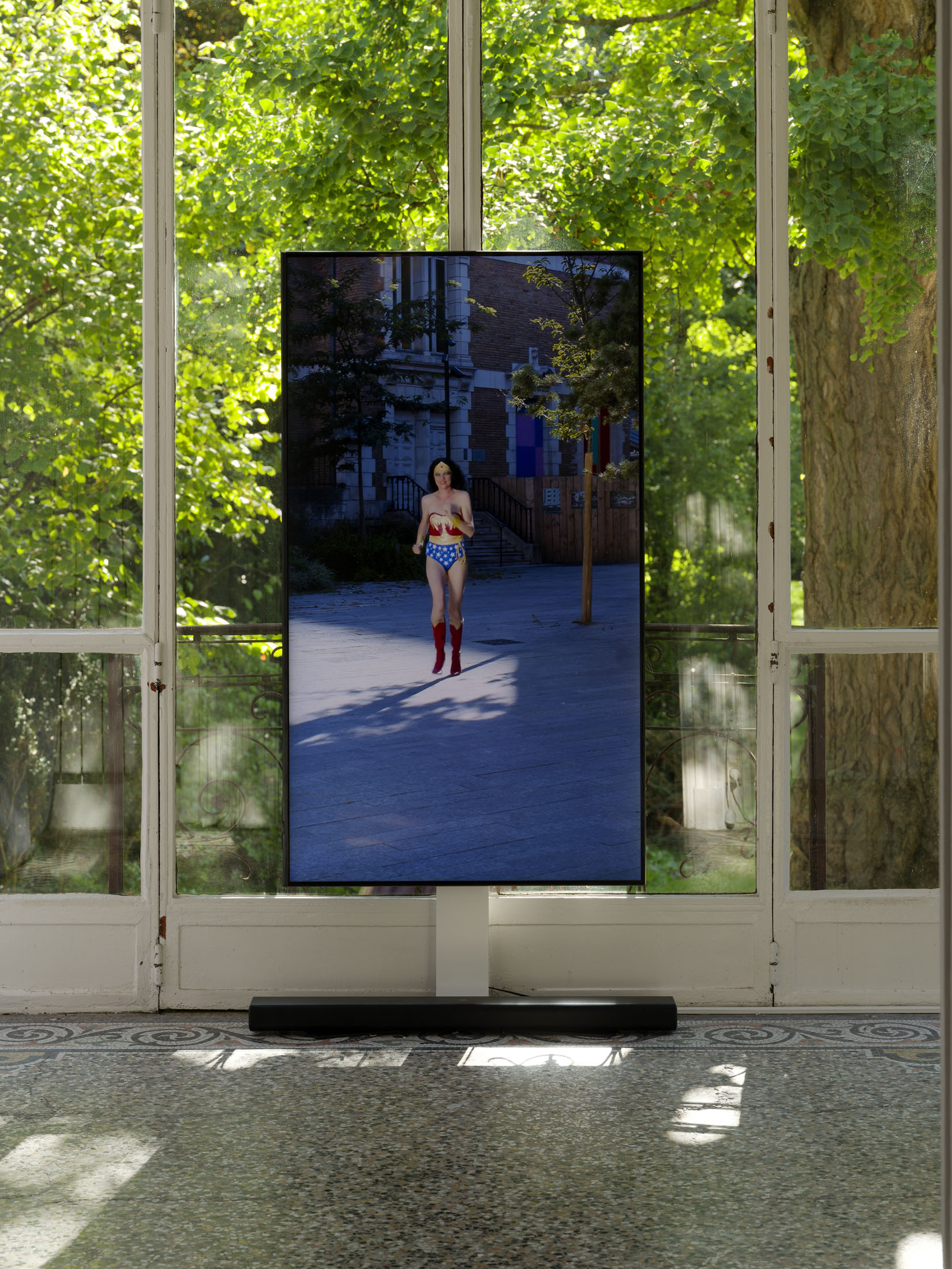 Installation view, Quitte Ou Double (2025), courtesy of the artist and Passages Centre d’Art Contemporain.