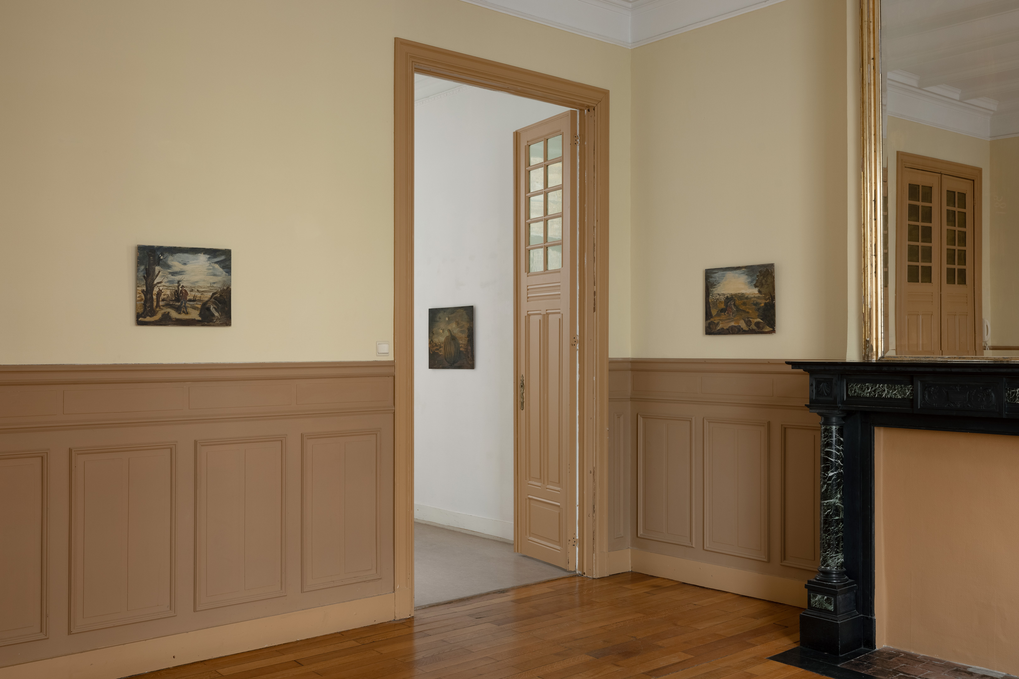 Exhibition view, Luigi Zuccheri, curated by Robert Snowden & Harald Thys, Etablissement d’en face, Brussels, 2025. Courtesy of MMXX. Photo credit: Fabrice Schneider