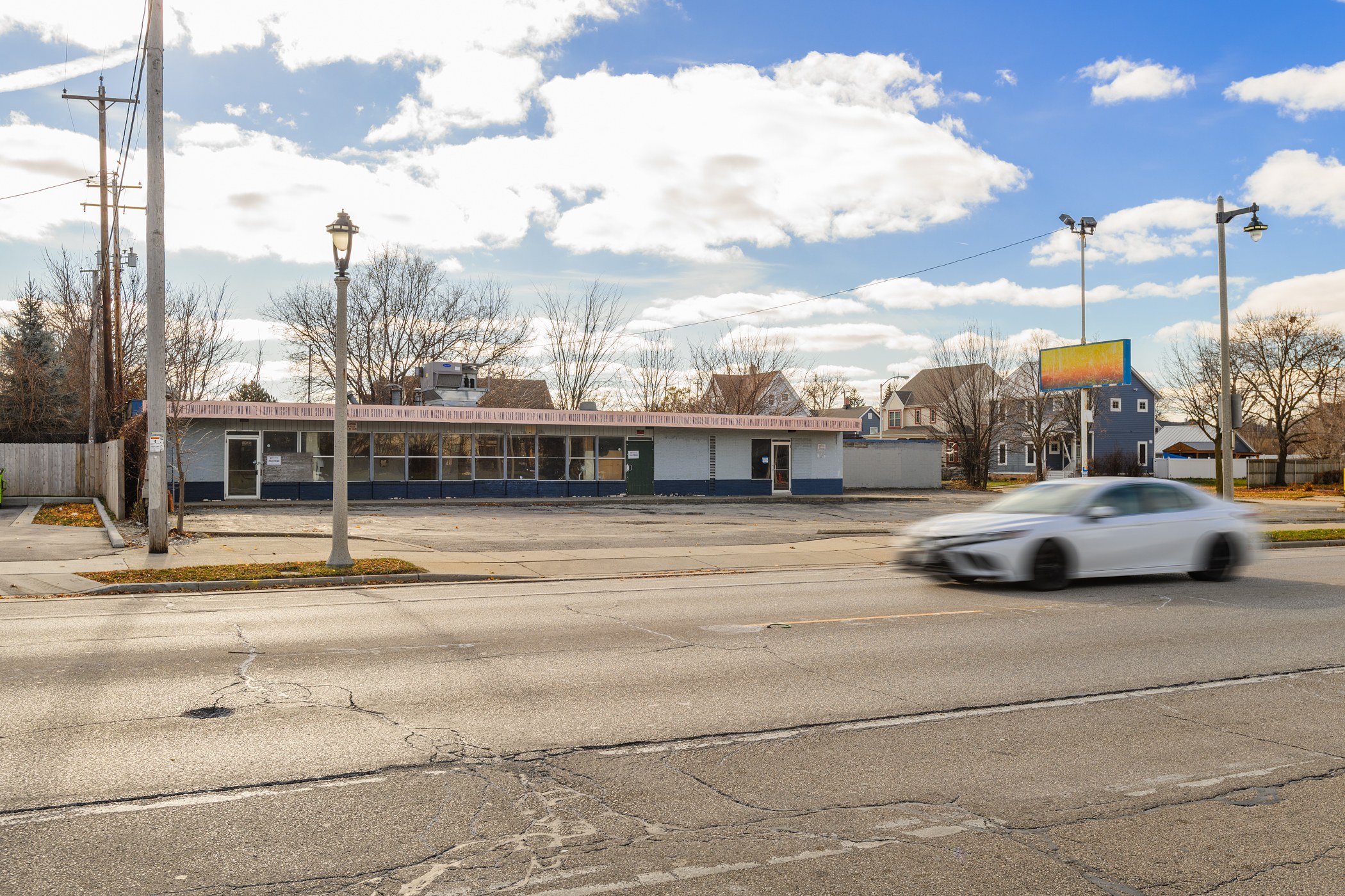 Martine Syms. A Short Meditation, 2025. Printed 13 oz banner material with hems. 2 ft x 93 ft. Images courtesy the artist and Hoffman Donahue. Photos by Michael Lagerman.