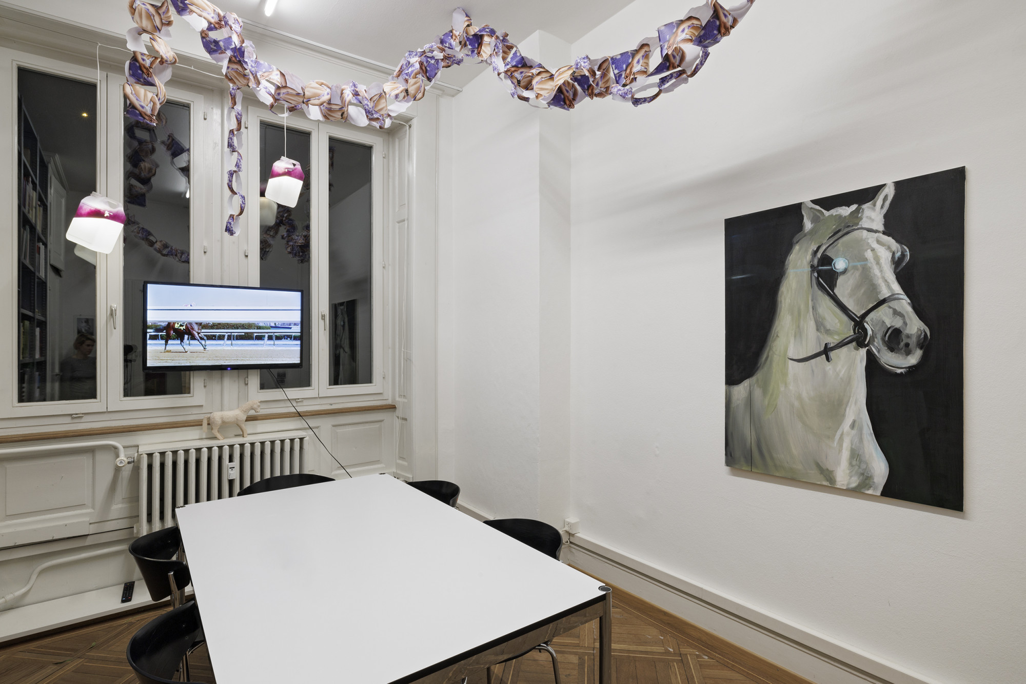 Installation view, Kühe und Pferde, 2025-2026, courtesy of the artists and Galerie Oskar Weiss.