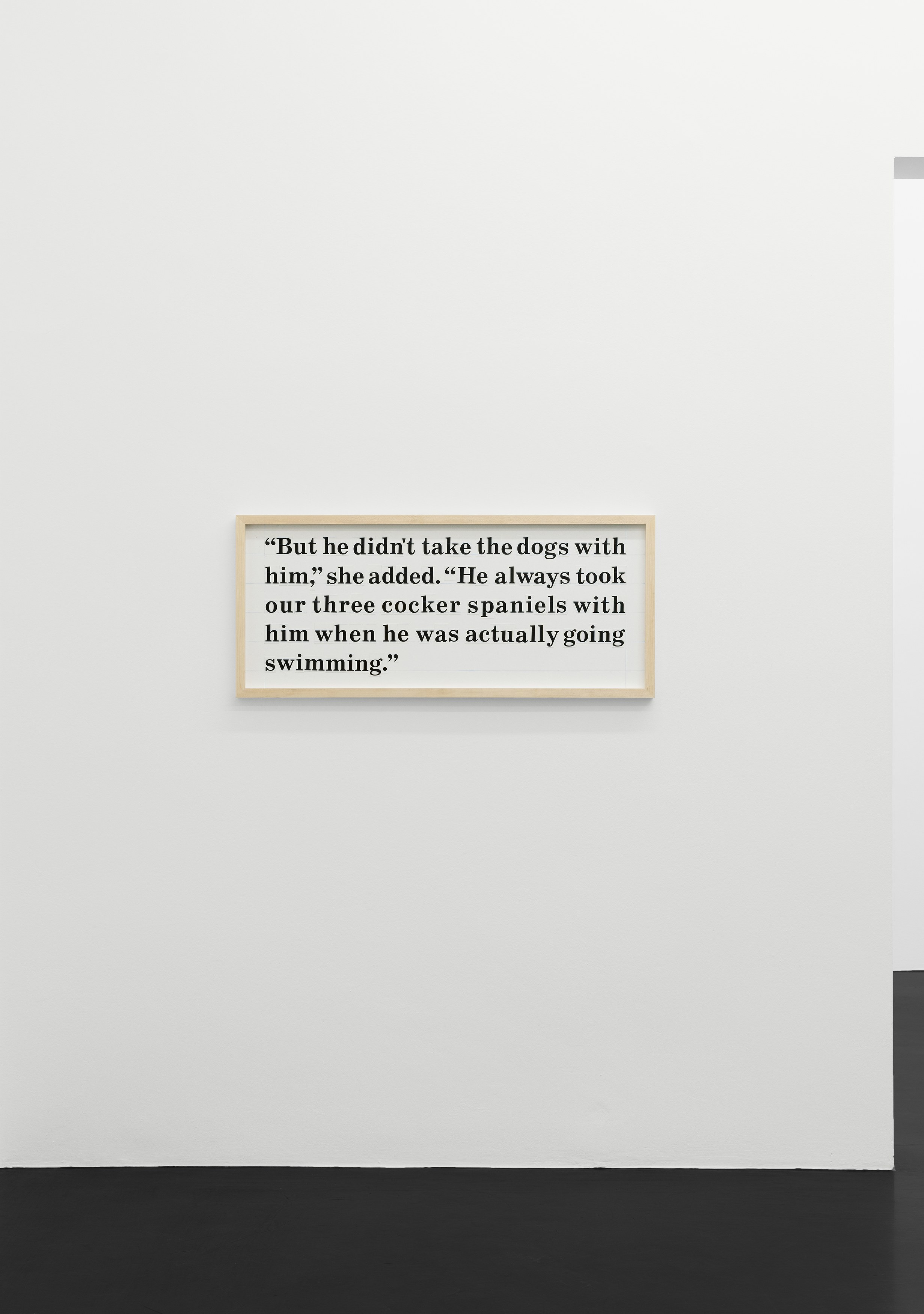 Larry Johnson, Untitled (Cocker Spaniels), 2026, printed paper, rubber cement, pencil, museum board, 48 x 110 cm (framed). Installation view Galerie Buchholz, Köln 2026. Courtesy of the artist and Galerie Buchholz.