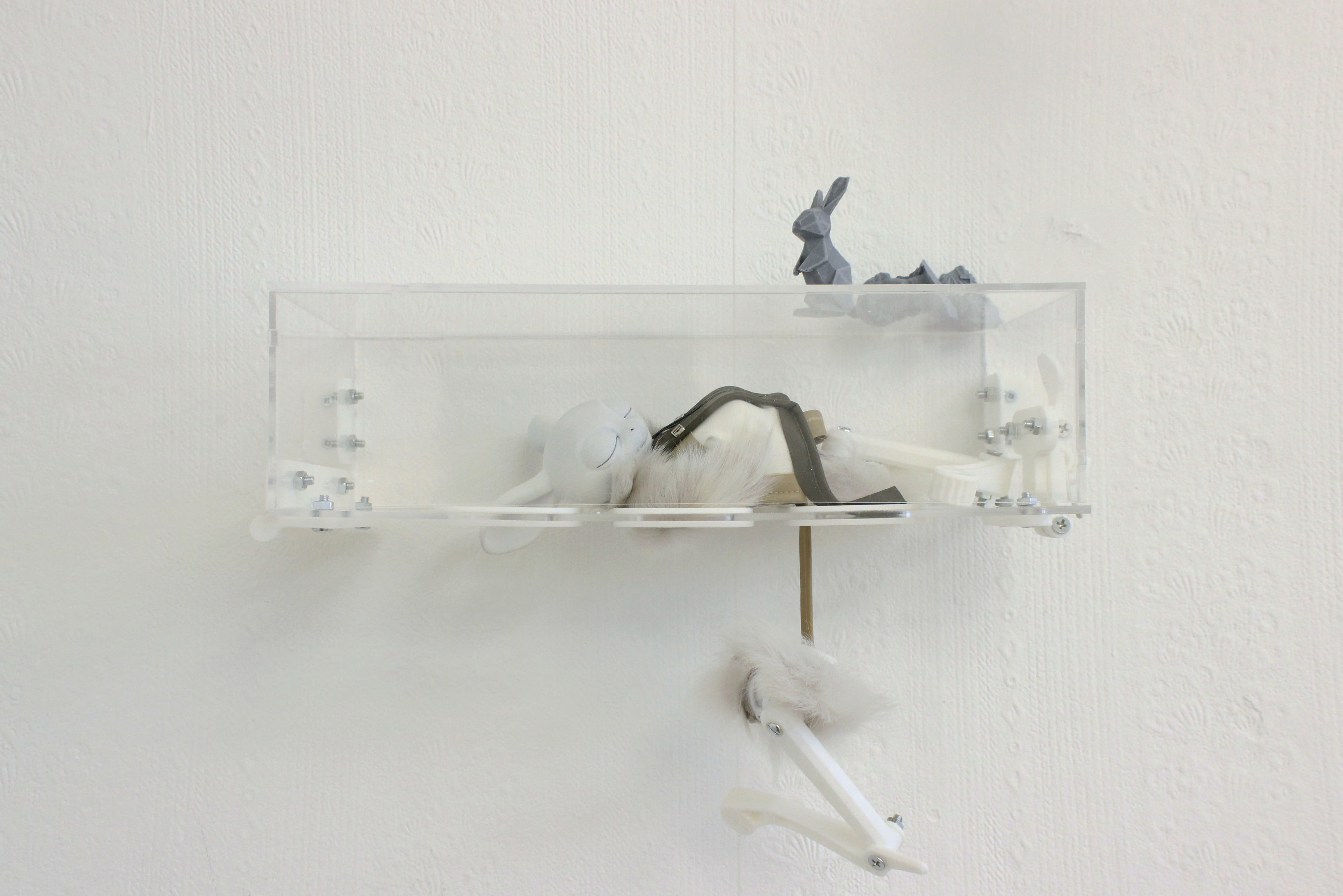 Miriam Aston, Carcinisation after Athena, Rockwell & low polys, 2026, 3D printed parts, acrylic, leather, goat skin, 31 x 12 x 9 cm. Courtesy of the artist and RTA.