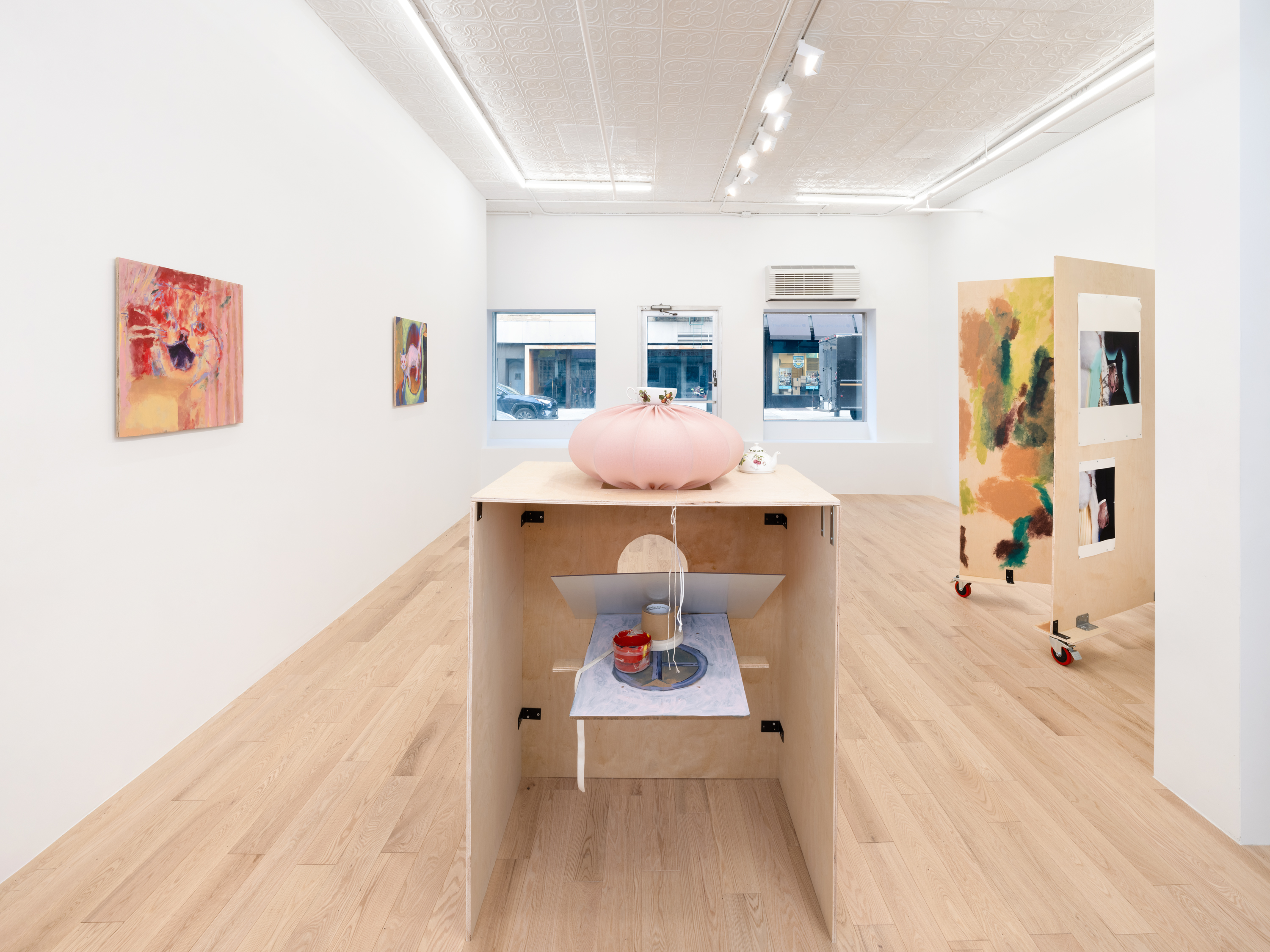 Installation view, Ravi Jackson, Handholders, Page (NYC), 2026. Courtesy of the artist and Page (NYC).