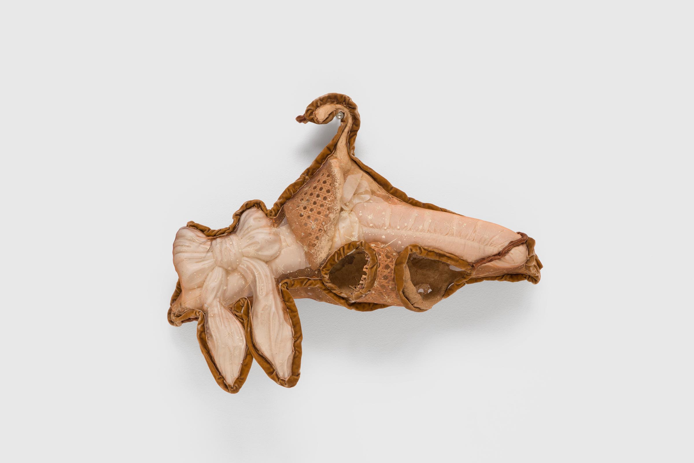 Jessi Reaves, Hanger, 2025. Courtesy the artist and Bridget Donahue, New York; photo: GC Photography.