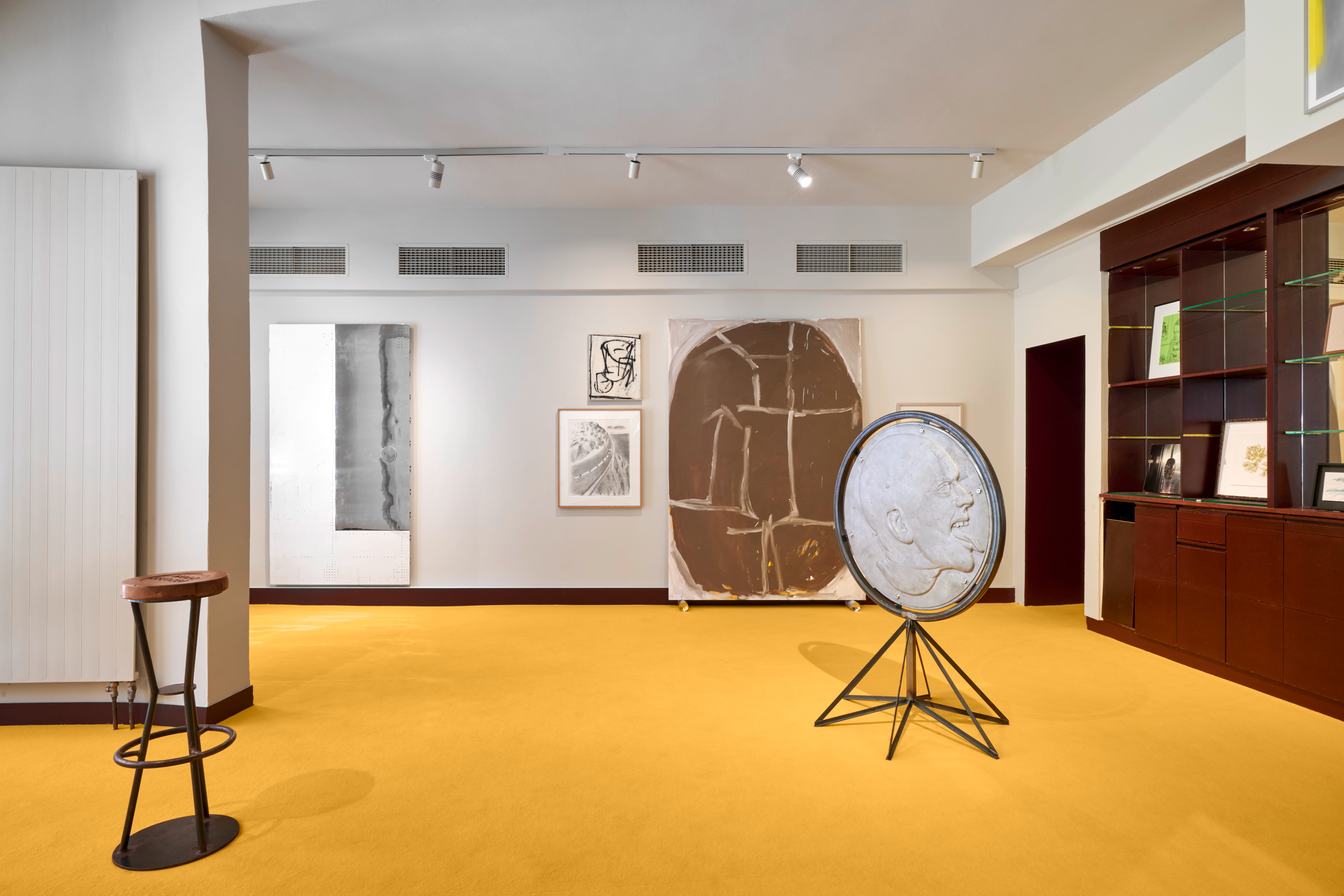 Installation View, Taktik An Der Theke, 2026. Courtesy of the artists and Central.