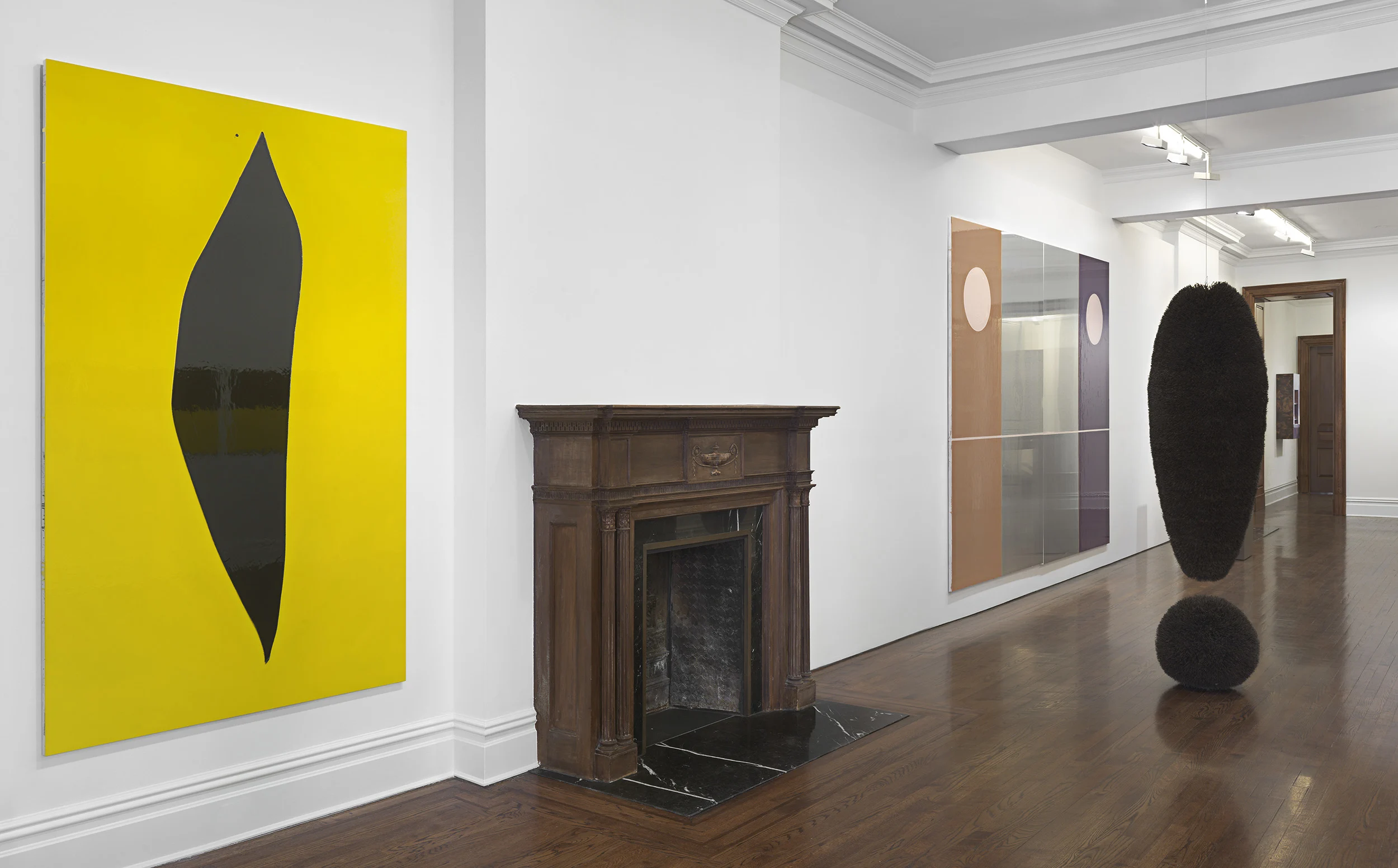 Installation view, Richard Artschwager and Gary Hume, 2026. Photography by Genevieve Hanson. Courtesy of the artists and Sprüth Magers.