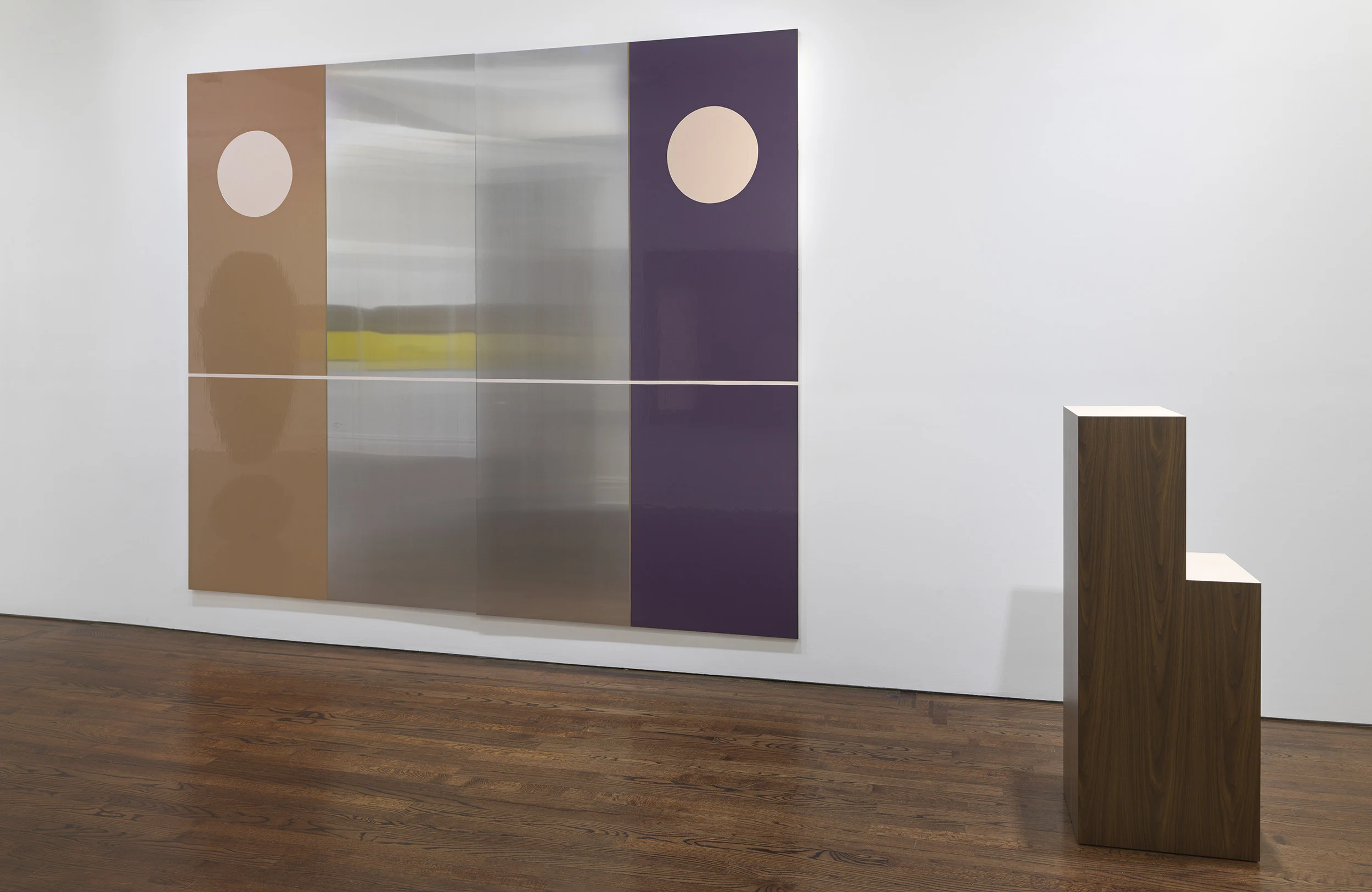 Installation view, Richard Artschwager and Gary Hume, 2026. Photography by Genevieve Hanson. Courtesy of the artists and Sprüth Magers.
