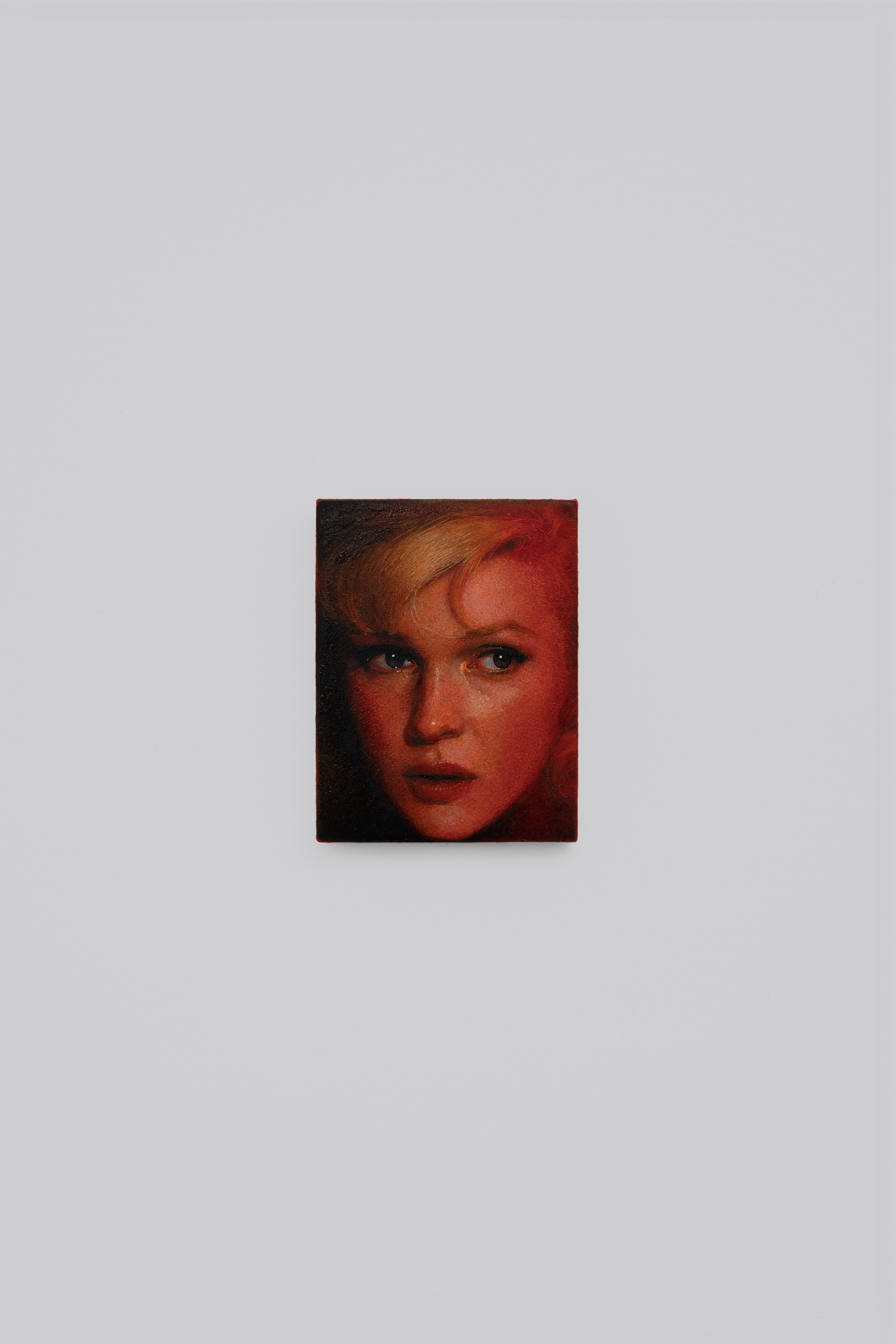 Ki Yoong, Marilyn (Roslyn, Red), 2026, Oil on board 9.8 x 7.4 cm. Photography by Dominique Croshaw, courtesy of NEVEN and the artists.