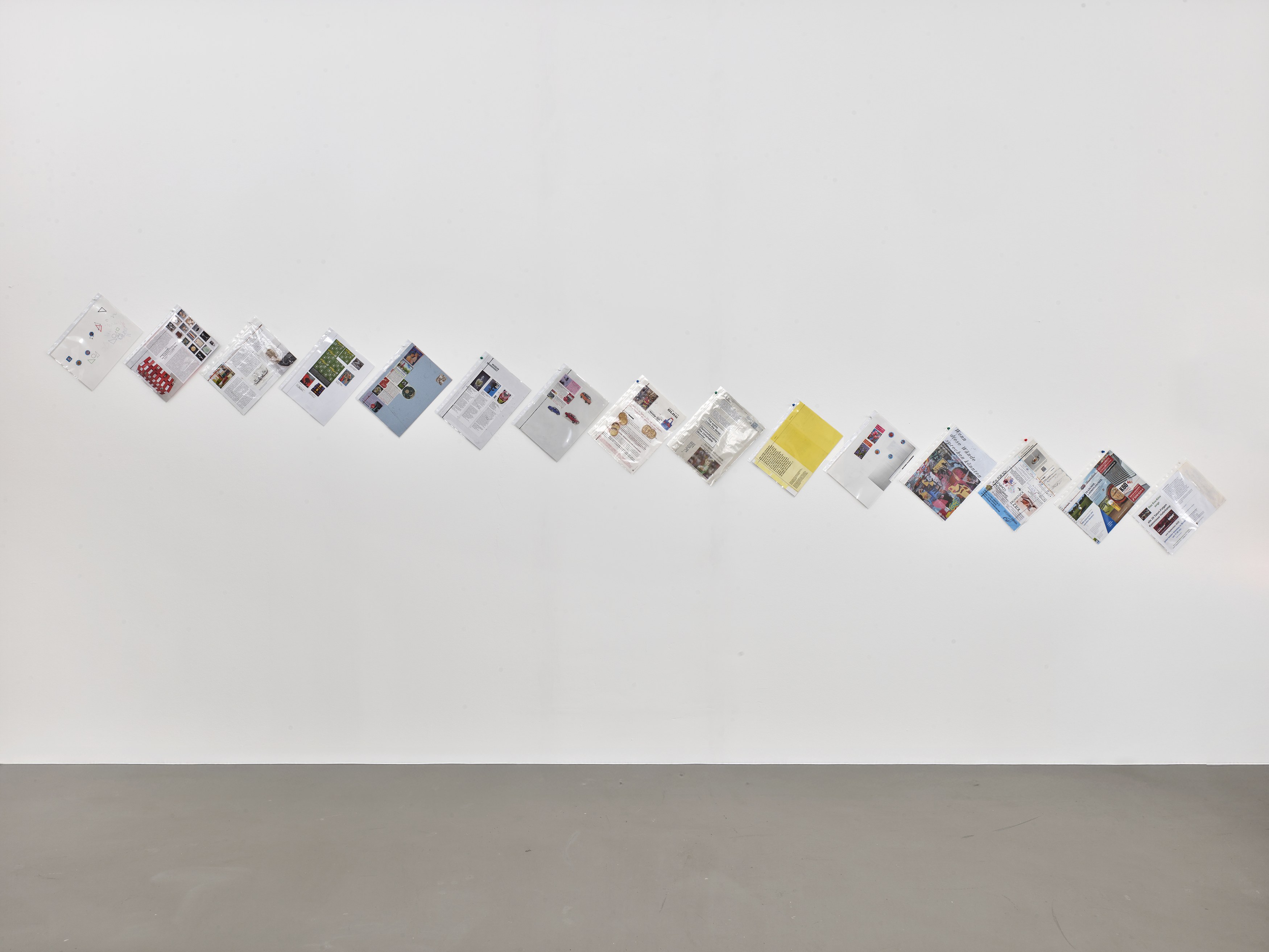 Installation view, Manfred Pernice: signatures, 2026. Courtesy of the artist and Konrad Fischer Galerie, Berlin. Photos by Achim Kukulies.