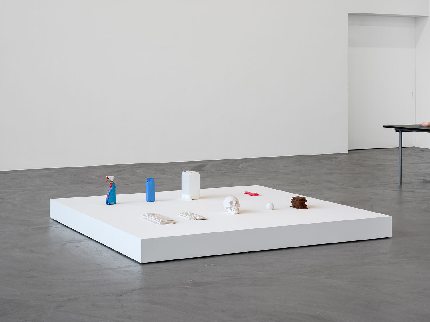 Installation view, Henrik Olesen: Copies of real-life objects, tools and food, 2026. Courtesy of the artist and Kunsthalle Zürich. Image: Cedric Mussano.