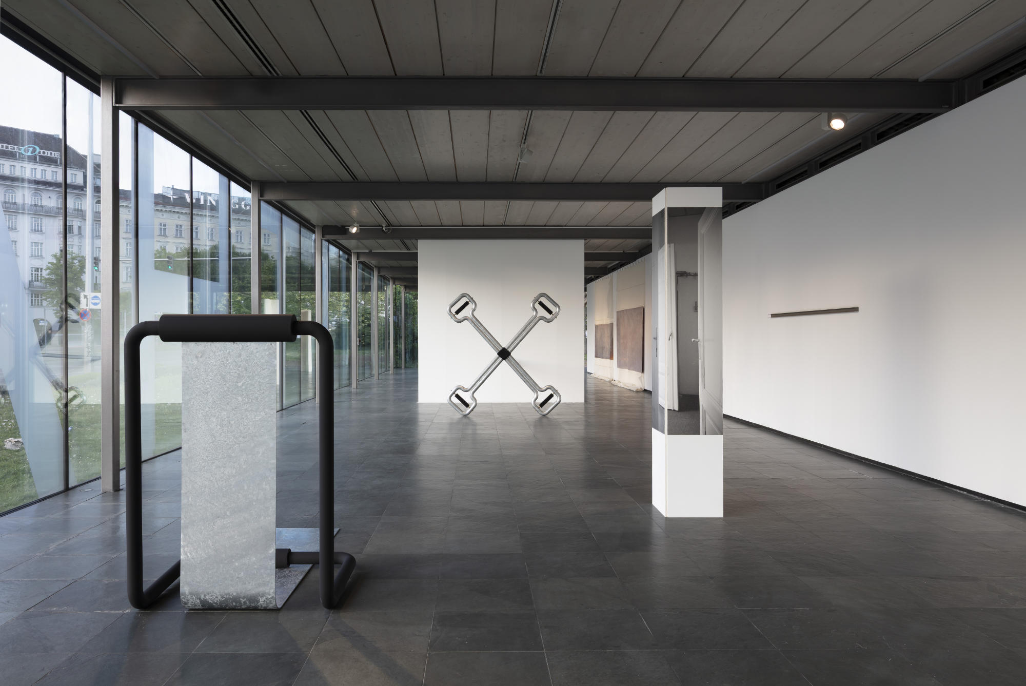 Installation view, Lebt und arbeitet in Wien, 2026. Courtesy of the artists and Kunsthalle Wien, Vienna.