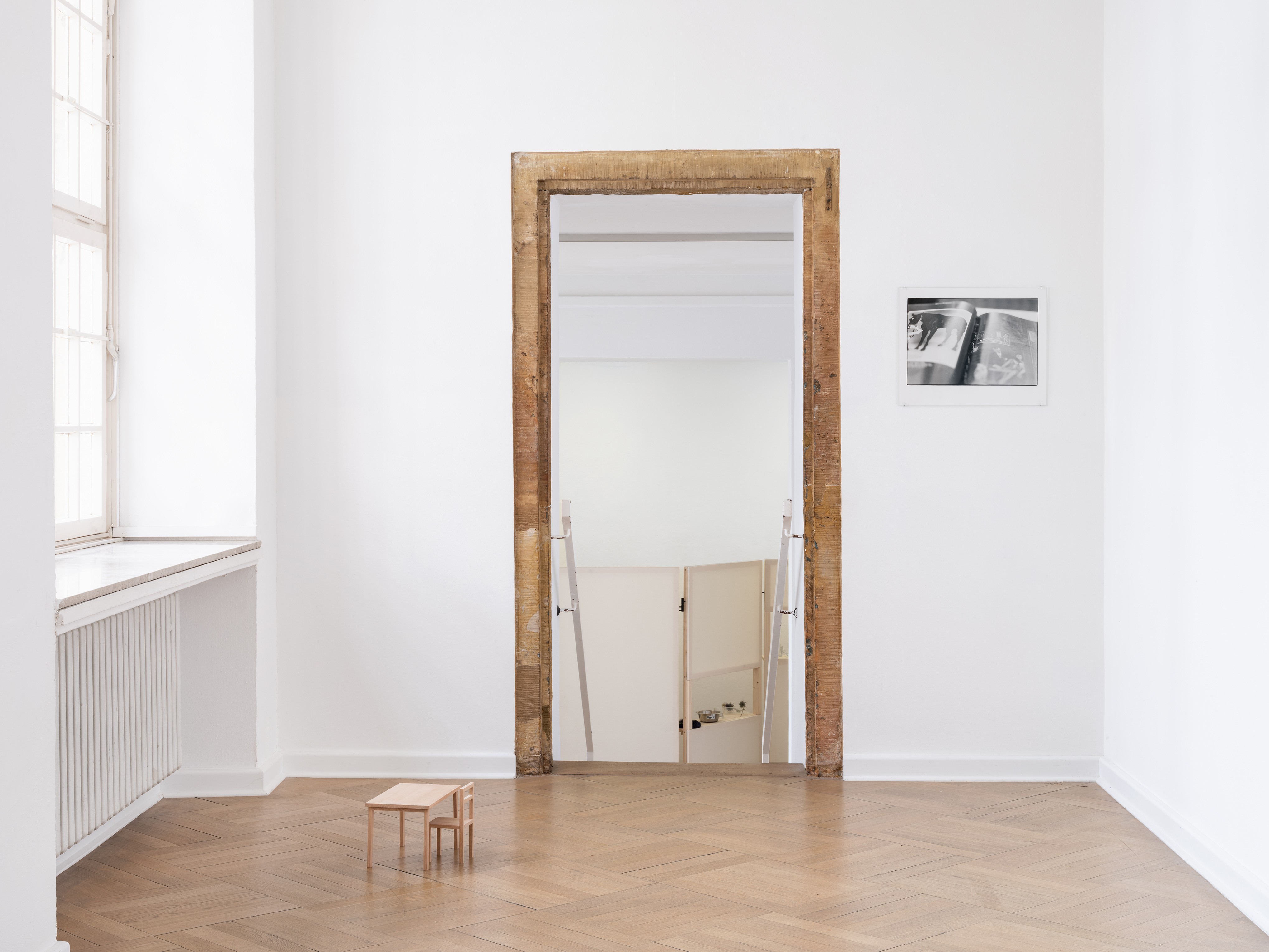 Anna R. Winder, Untitled, 2023 (left); Playboy Deutschland, Stabi Munich, 2023 (right). Miriam Stoney, Standing Her Lap Disappears, 2026 (middle). Installation view, read to/for | I read to sense the doubling of time, Kunstverein Bielefeld, 2026. Courtesy der Künstlerin | of the artist Photo: Fred Dott