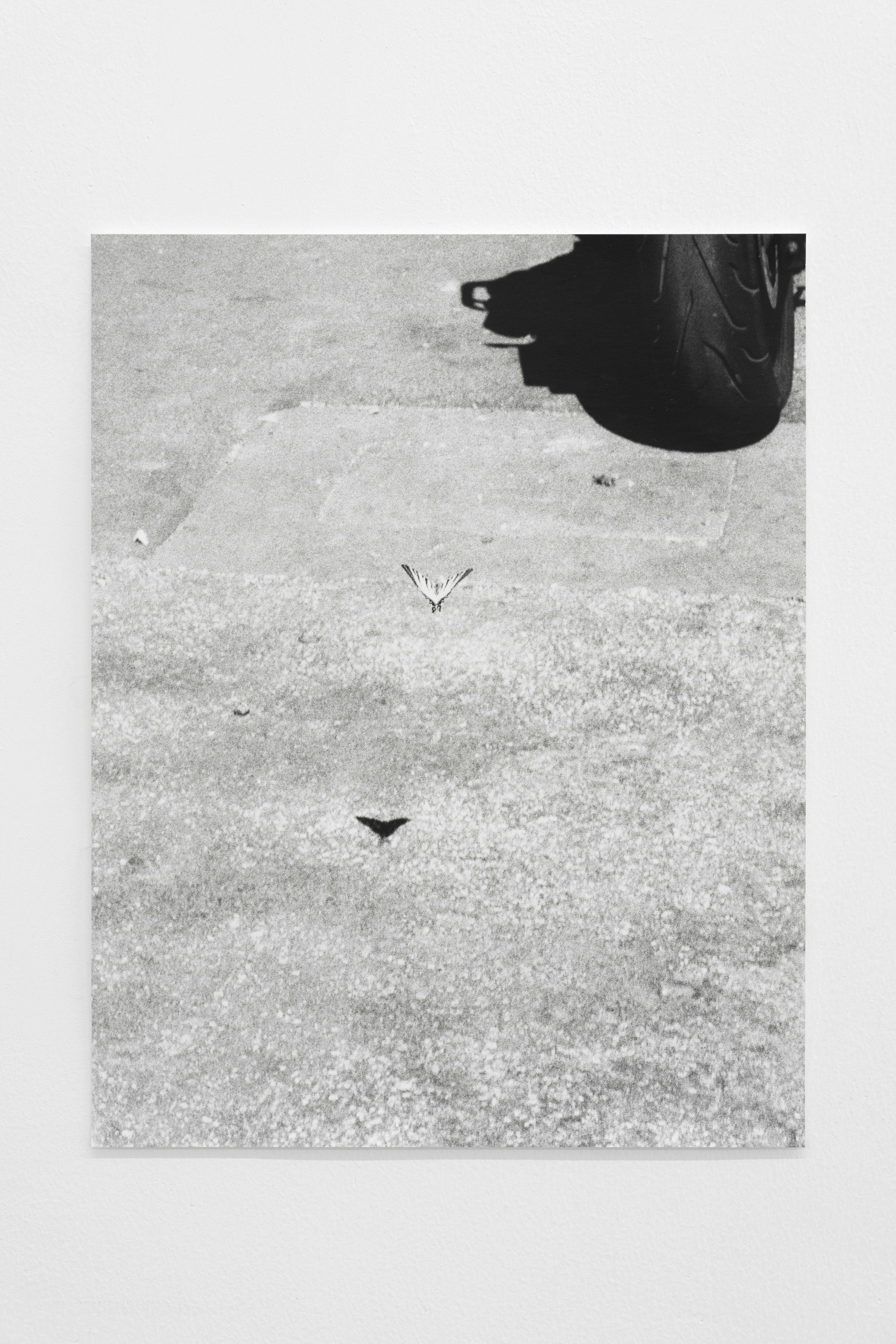 JOCHEN LEMPERT, “Ohne Titel”, 2020, Silver gelatin print, 29.7 x 23.3 cm, Edition of 5, Courtesy of BQ, Berlin. Photography by Atelier 247, courtesy of Storage Art Space.