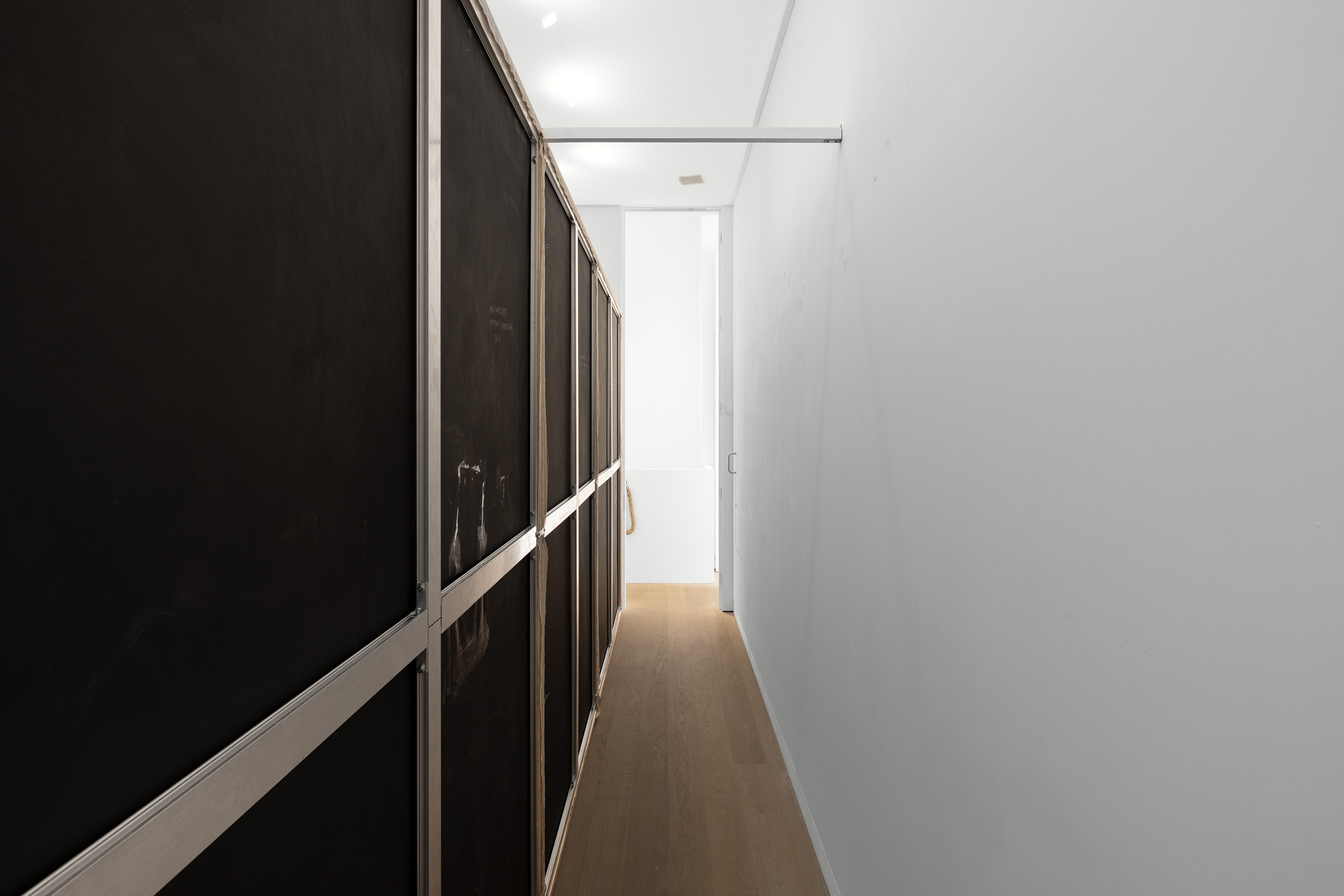 Installation view, Ian Waelder: insert (2026). Images courtesy of the artist, diez, Amsterdam and Modern Art, London. Copyright Ian Waelder. Photos by Modern Art.