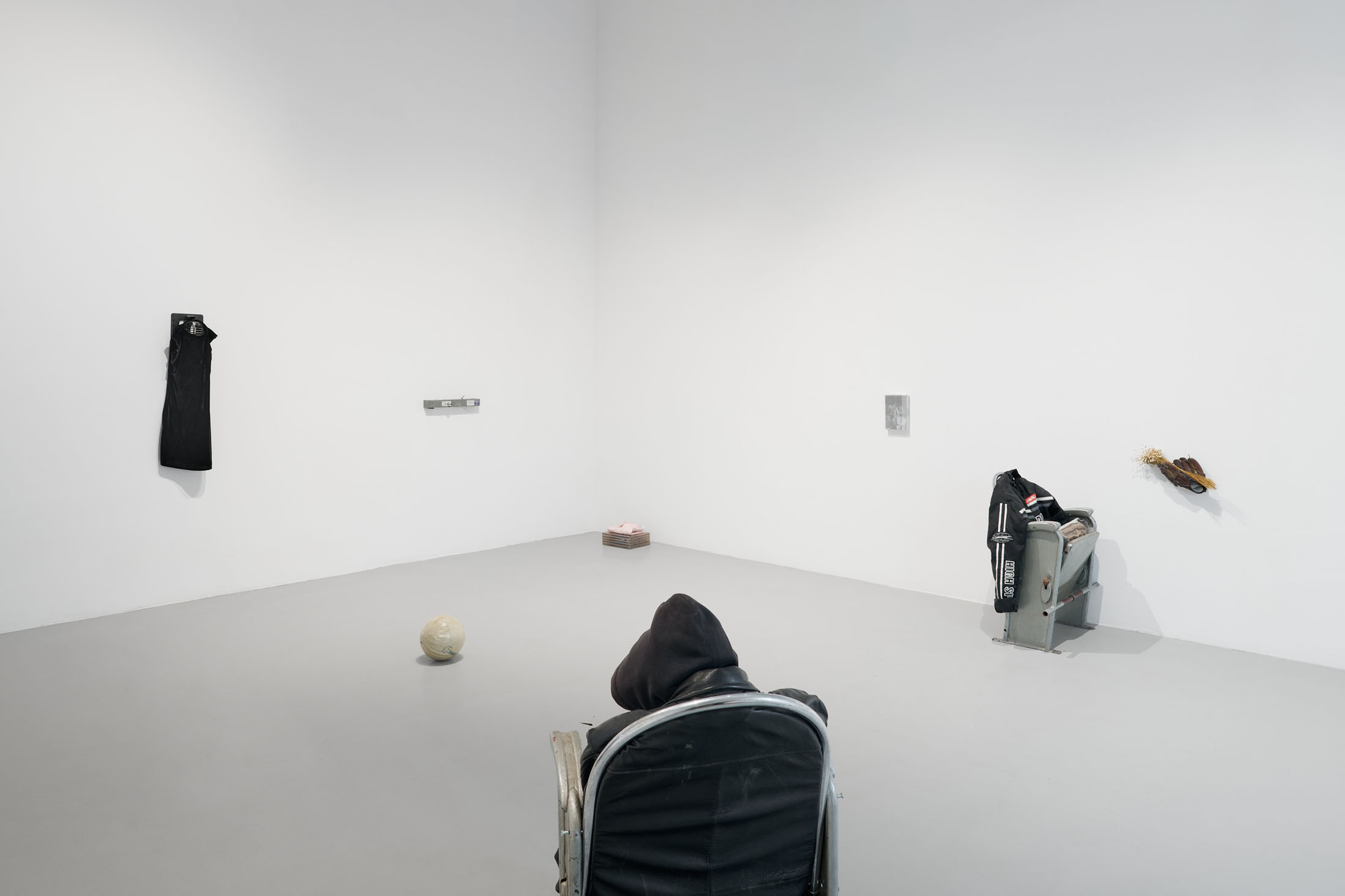 Installation view, Alexis Puget: Harvests of Sorrow / Les moissons de la tristesse (2026). Photos: Tomek Koszewnik, courtesy of the artist and Gdańsk Centre for Contemporary Art, Gdańsk.