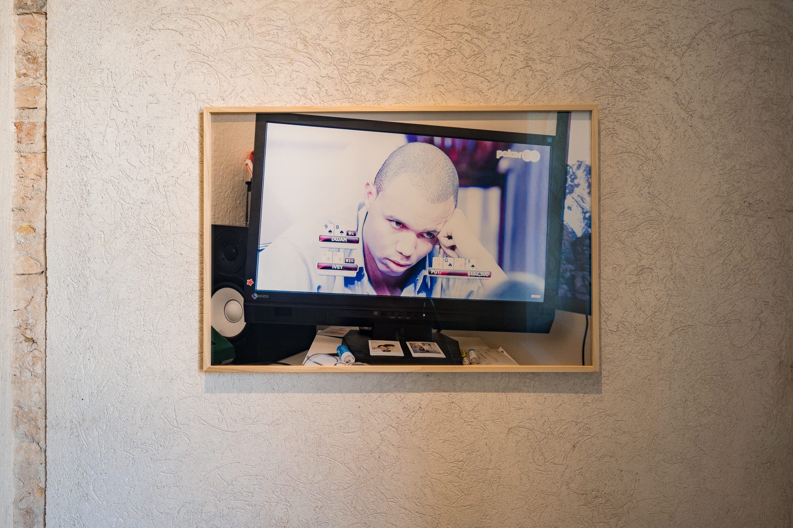 Niklas Taleb, Boy at risk II, 2021. Digital C-print mounted on aluminum dibond glass, tulipwood frame, multiplex inner frame, 71 × 105 × 2.8 cm. Courtesy the Artist and Édouard Montassut. Photo by Andrej Vasilenko