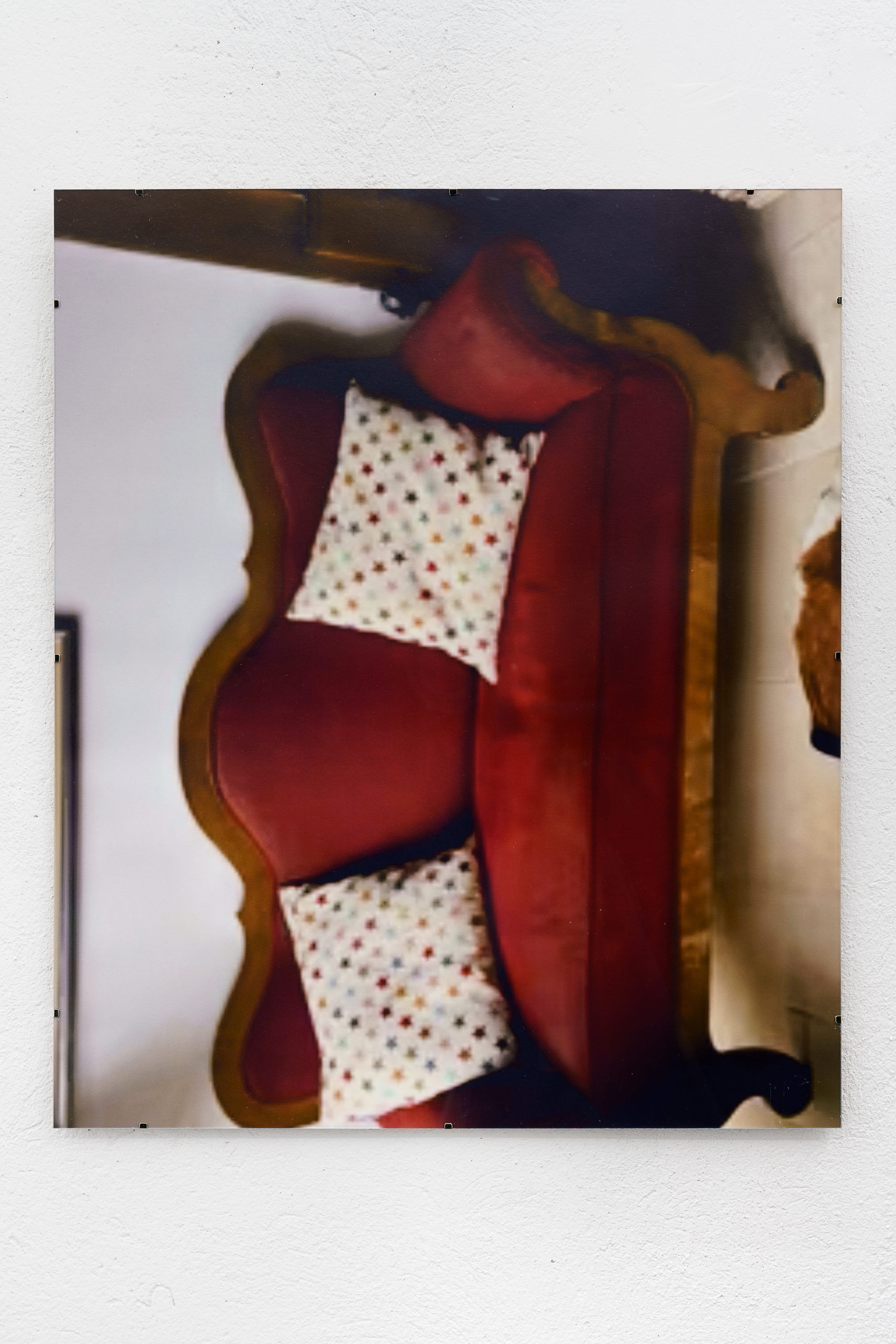 Installation view, Mirror Head (2026). Courtesy of the artists and FLAT$, Düsseldorf. Photography by Jana Buch.
