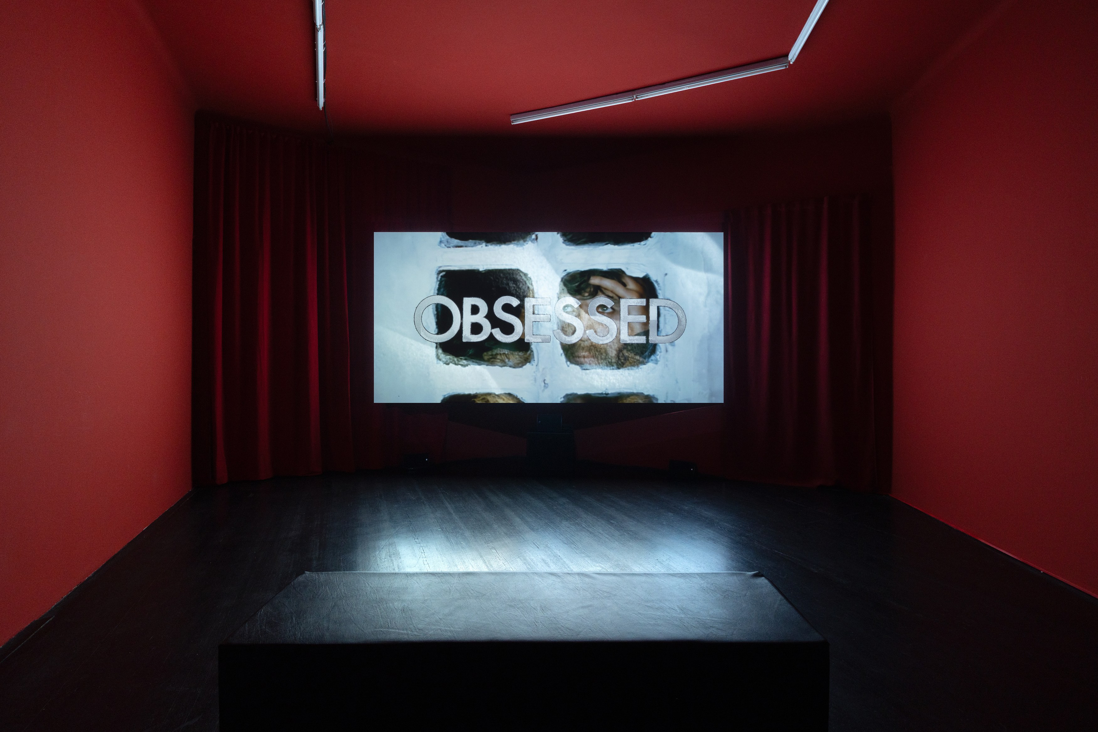 Installation view, Wu Tsang: Μέτοικε (2026). Courtesy of Galerie Isabella Bortolozzi, Berlin. Photos by Graysc.