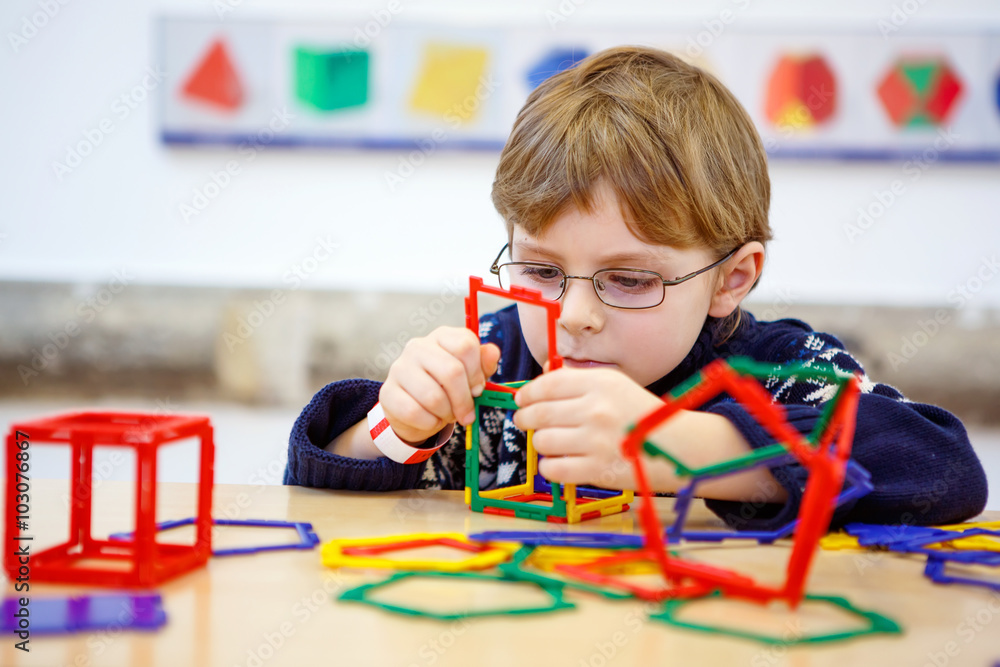 Vestibulum ante ipsum primis in faucibus orci luctus et ultrices posuere cubilia curae.