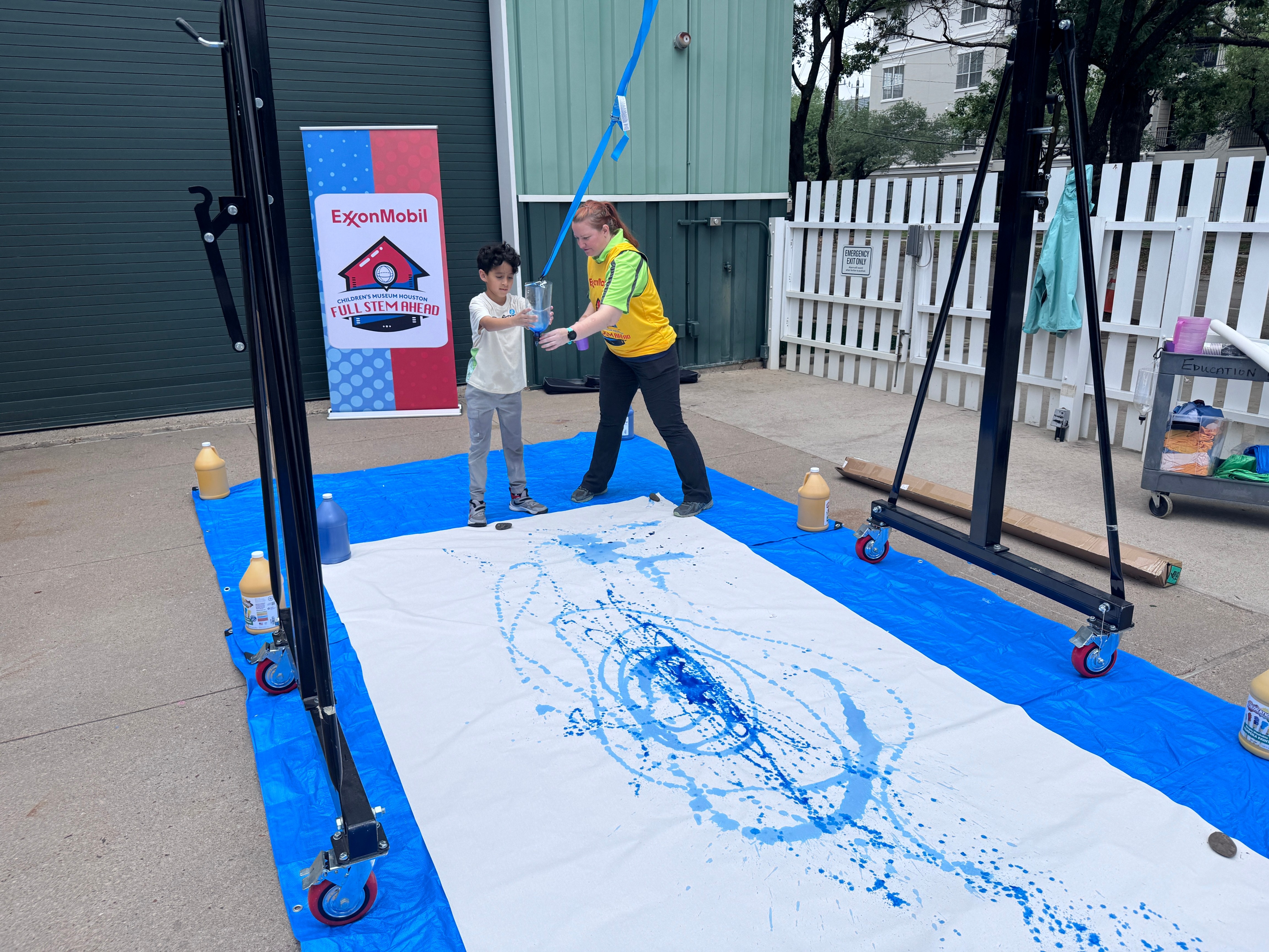 Painting with Pendulums at MindFest