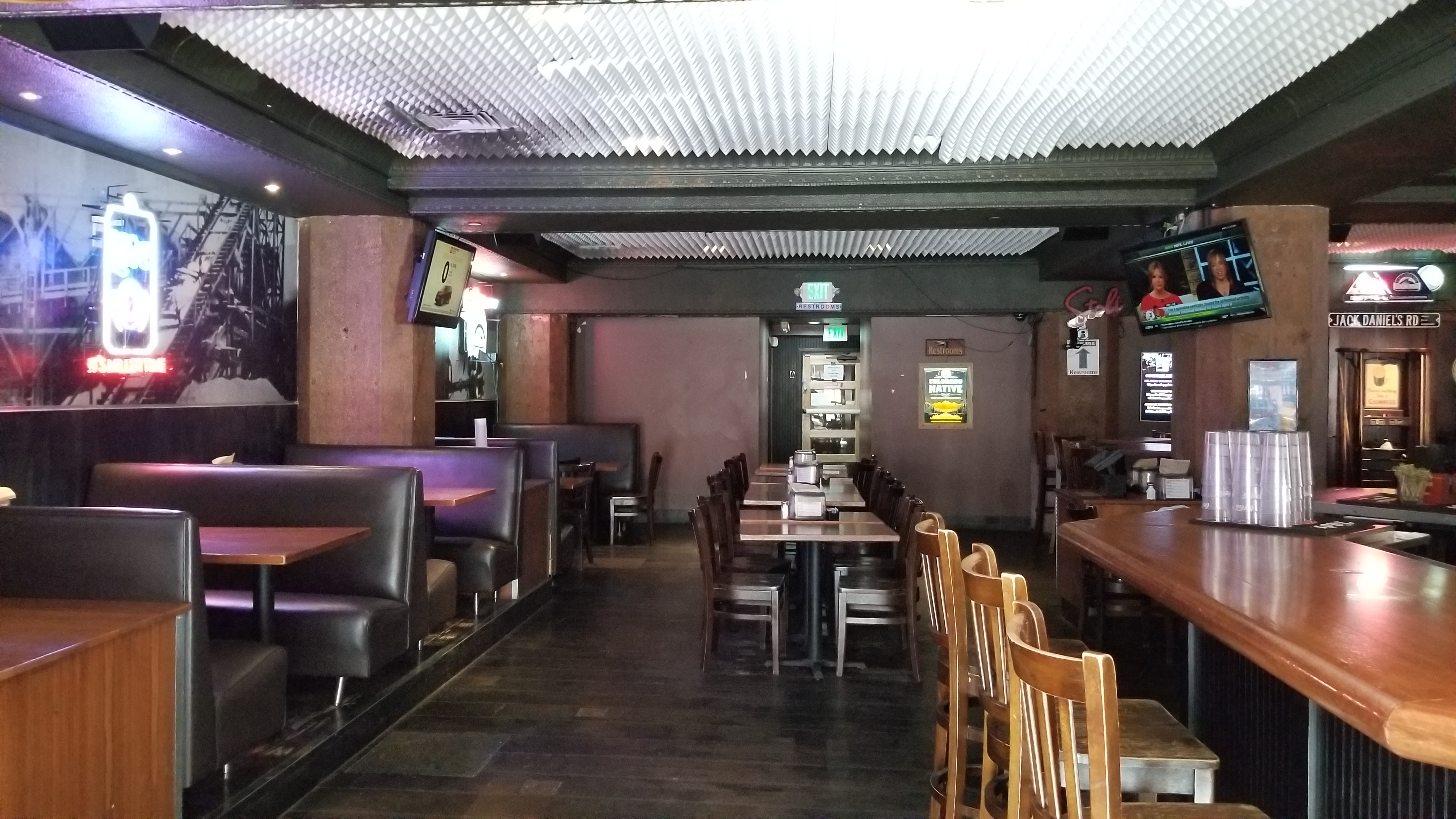 Bar photo 2
