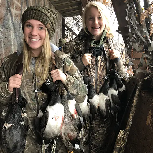 sisters duck hunting in arkansas