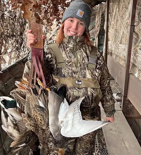 women waterfowl hunters