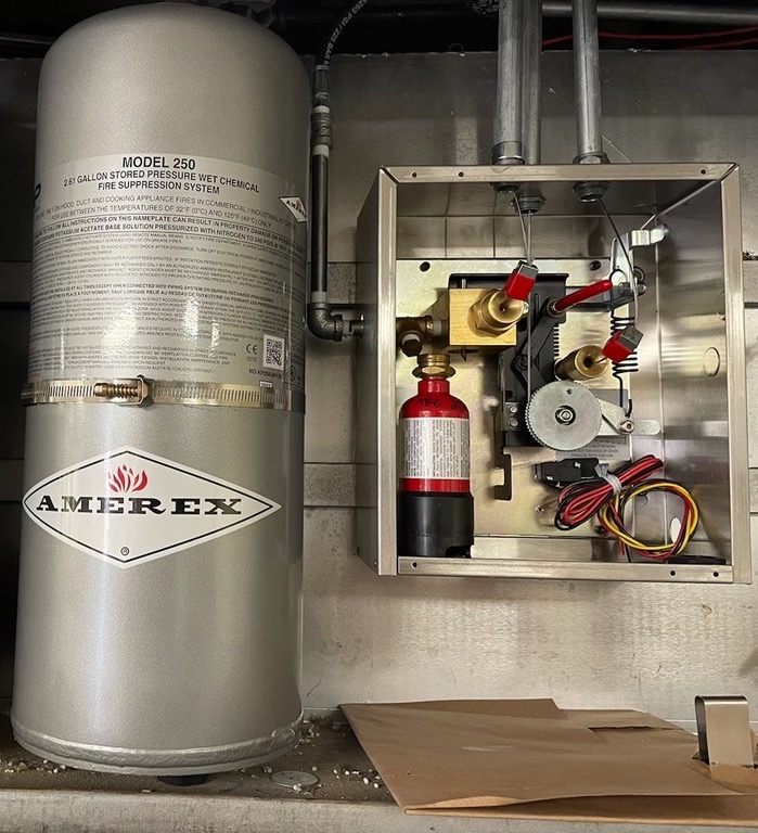 Kitchen fire suppresion system
