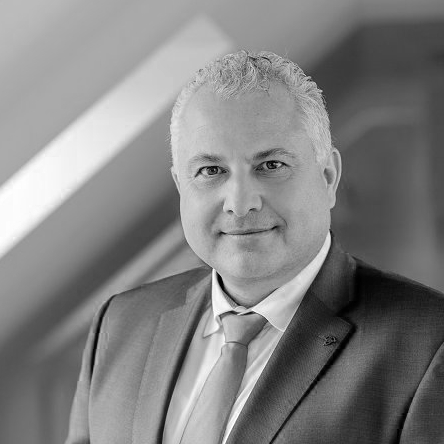 Dr. Alexander Siegmund