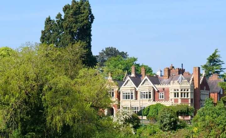 Luxury Train to Bletchley Park