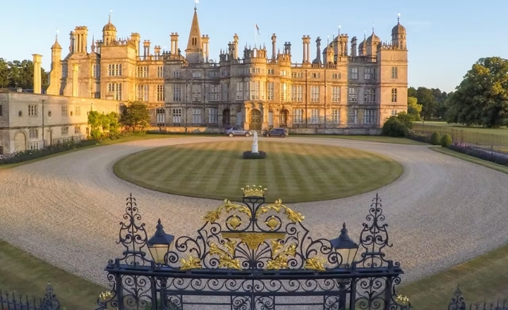 Travel to Burghley House and Stamford on the British Pullman Luxury Train