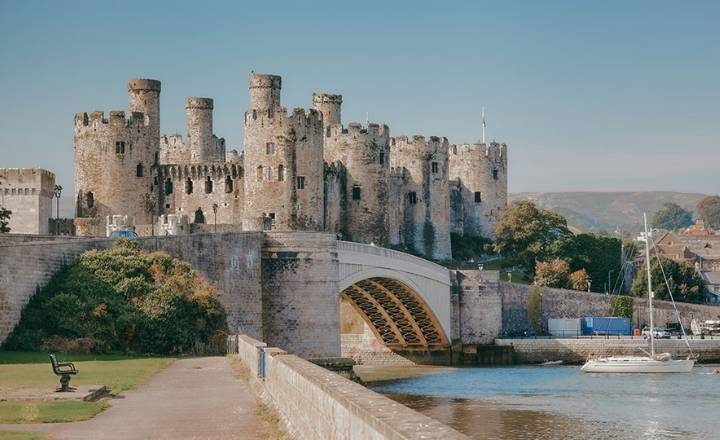 Conwy Castle & Bodnant Gardens
