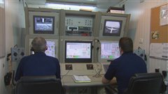 Le poste de pilotage du Centre d'excellence des drones, à Alma