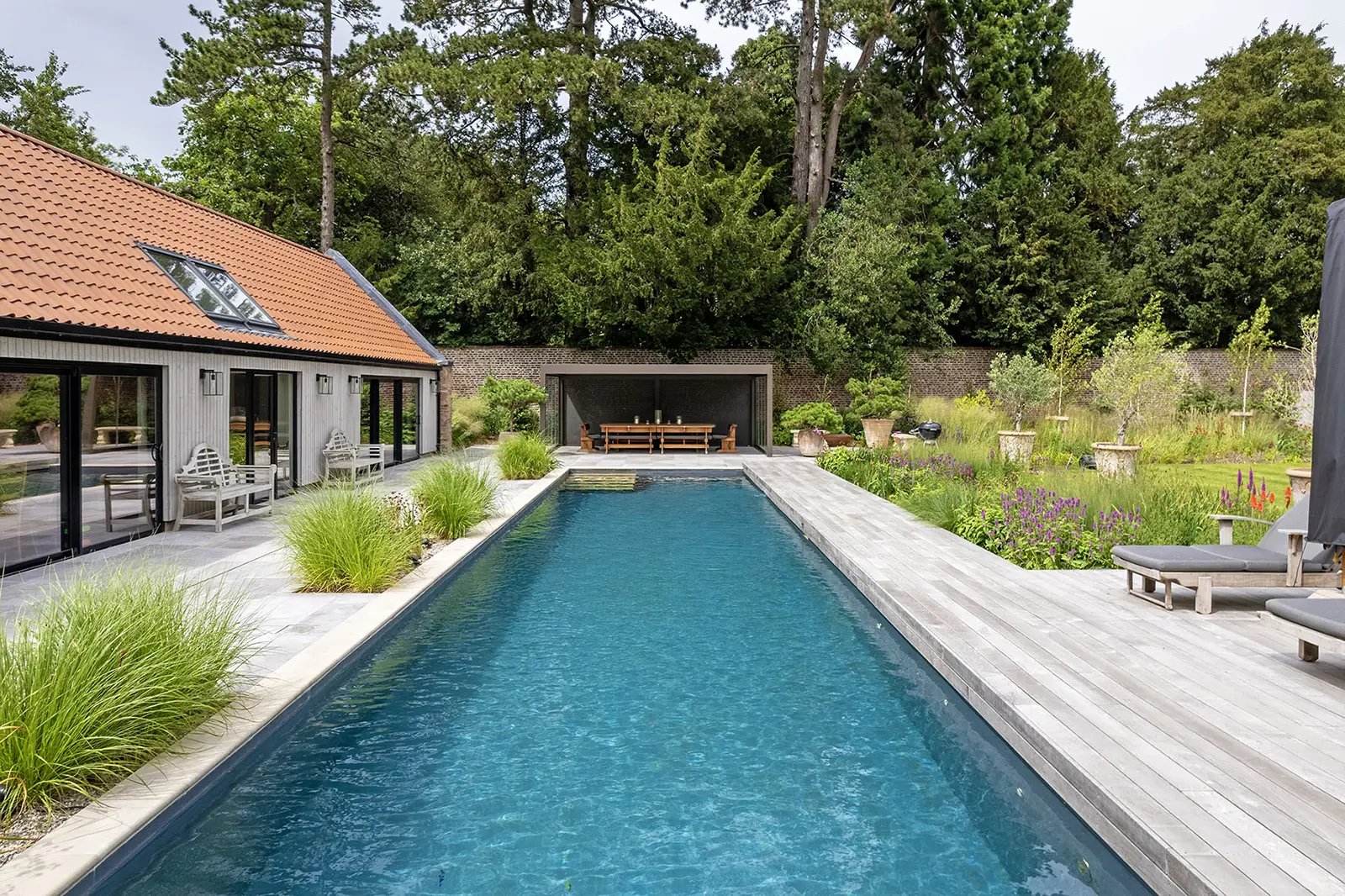 Living Pool 