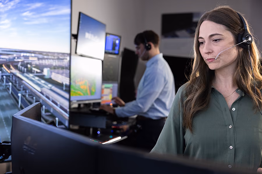 MaxSim ATC enhanced air traffic control training