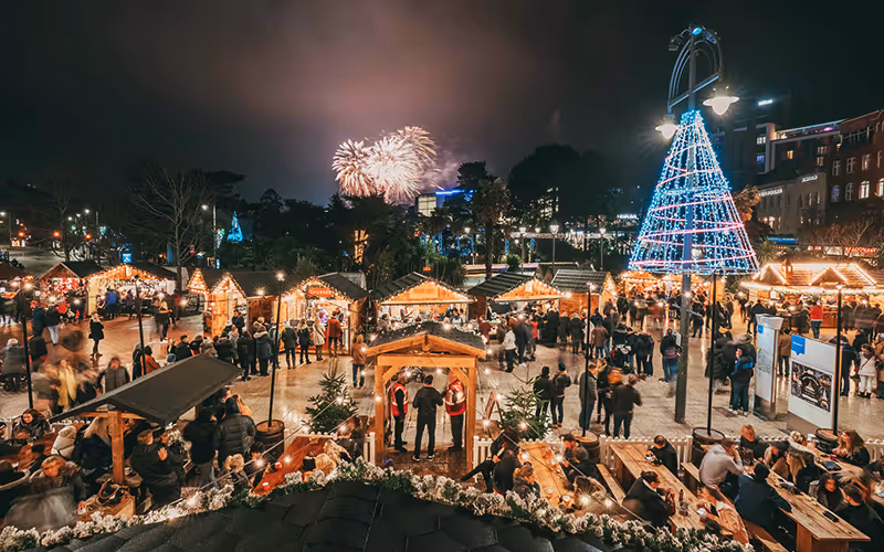 Bournmouth Town center bustling with the Christmas market