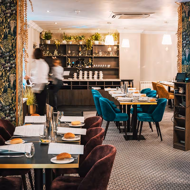 Gold room restaurant in the evening - Hotel Collingwood Bournemouth