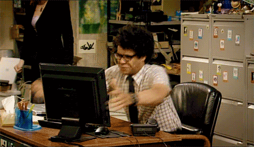 IT%20crowd%20throw.gif