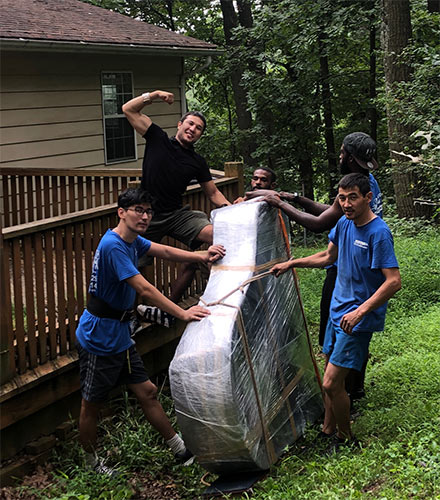 Professional Piano Movers in Fairfax Virginia can help with pianos of all sizes and shapes.