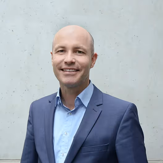 Prof. Dr. Roman Stöger