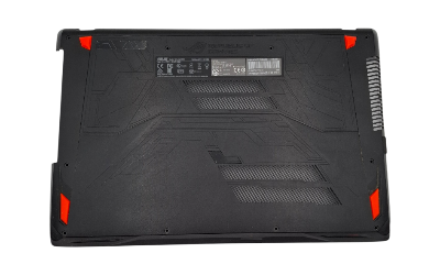 Asus-Rog-Strix-GL553VW-Alsó-Burkolat