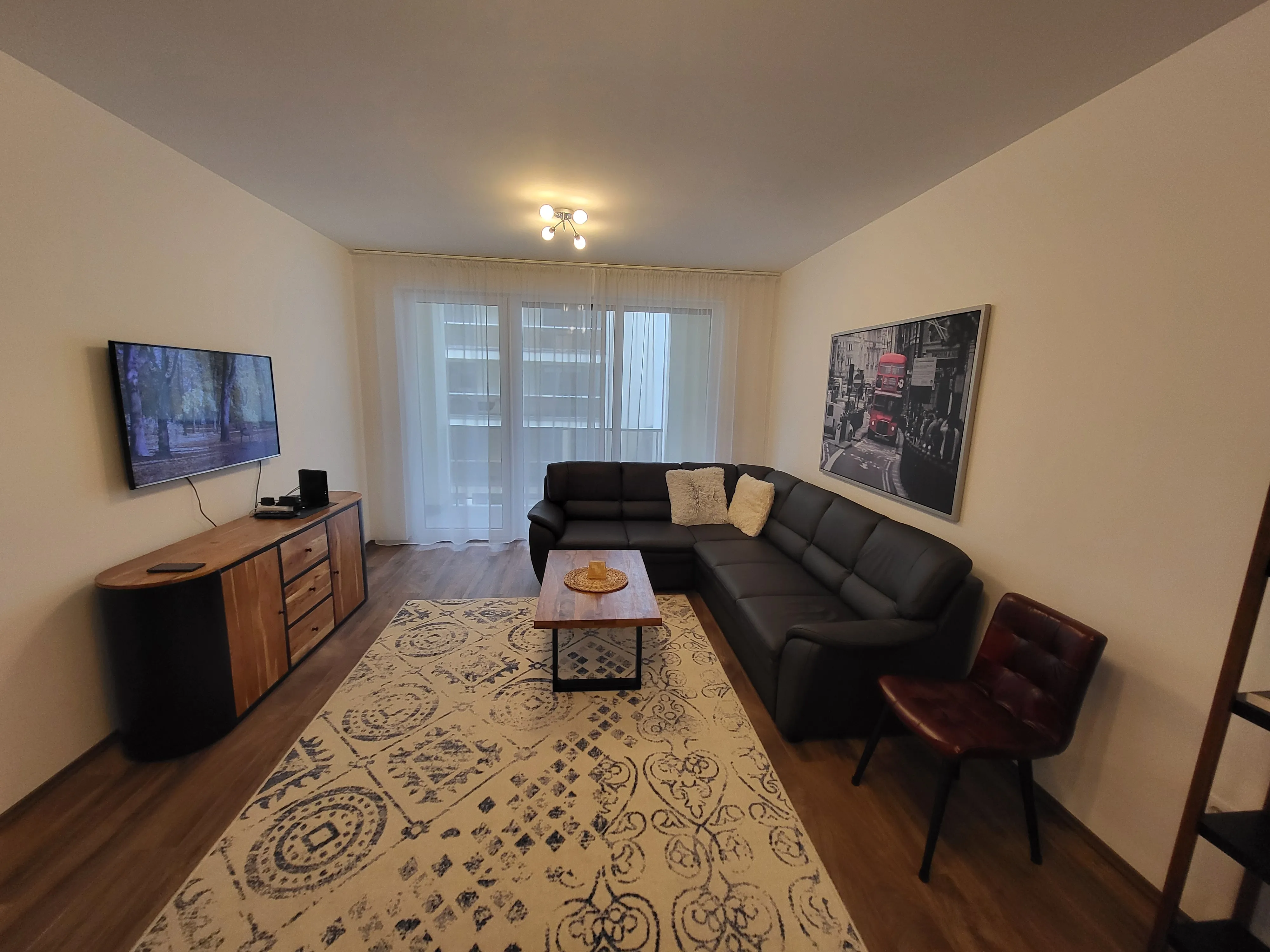 Újépítésű egy hálószobás lakás kiadó a Lehel utcában