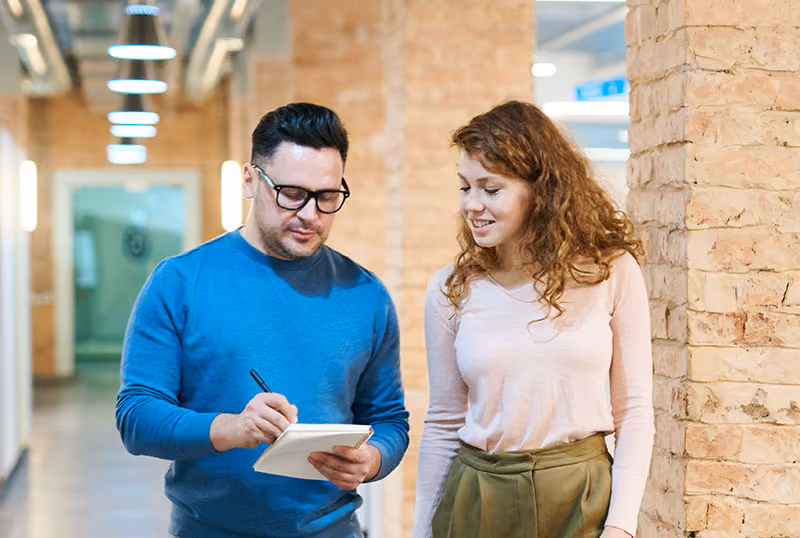 Preparing an interviewer for meeting a job candidate.