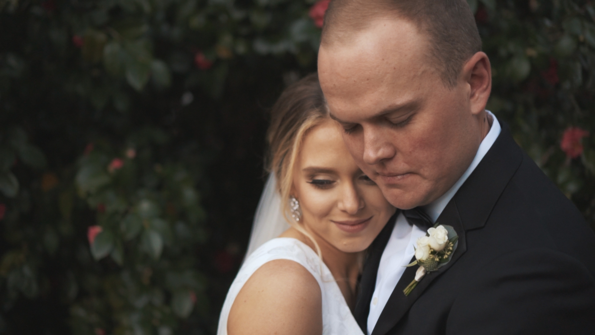 Bride and groom can't stop smiling after tropical wedding ceremony!