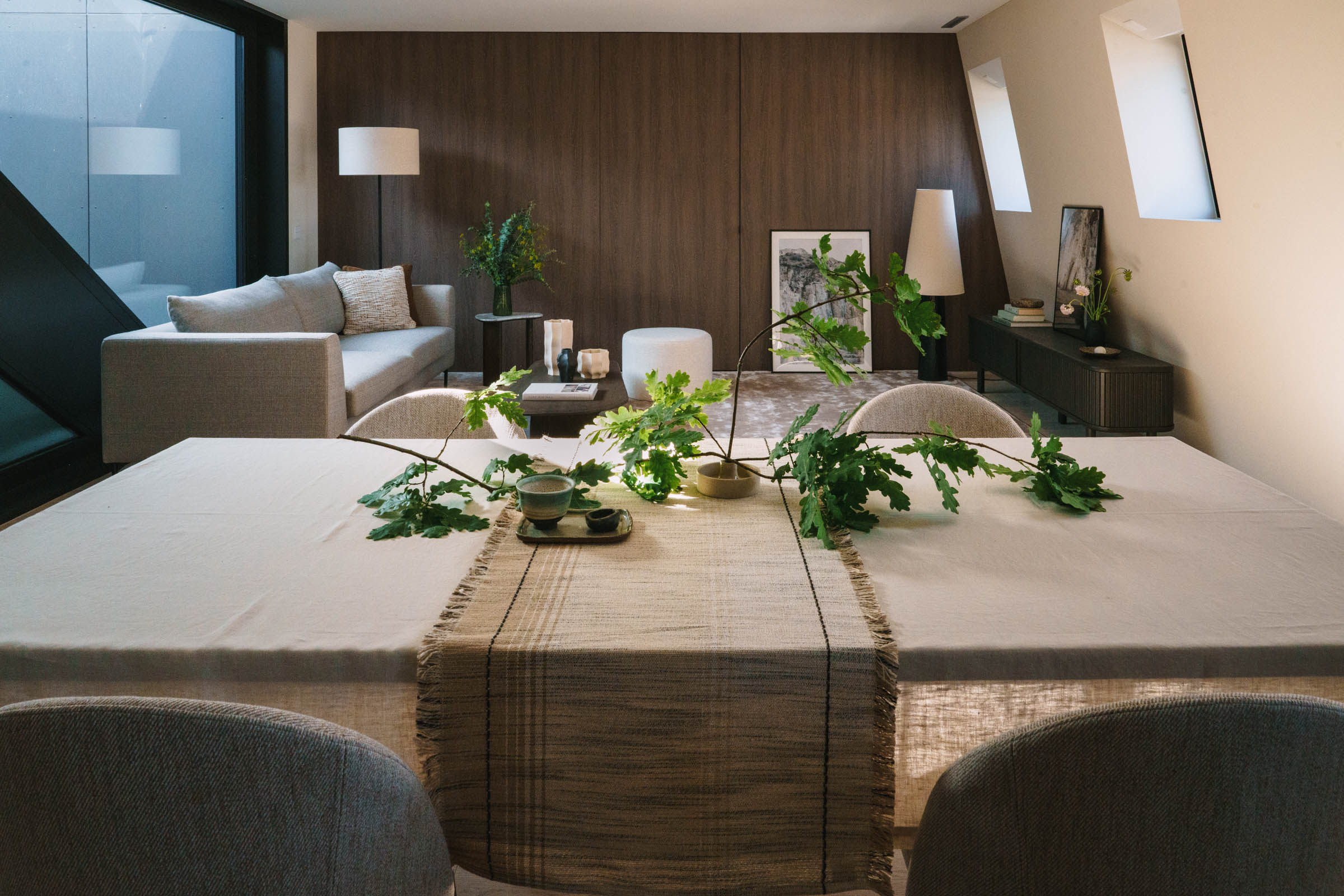 Cocktail Bar in the living room with wooden and marble details